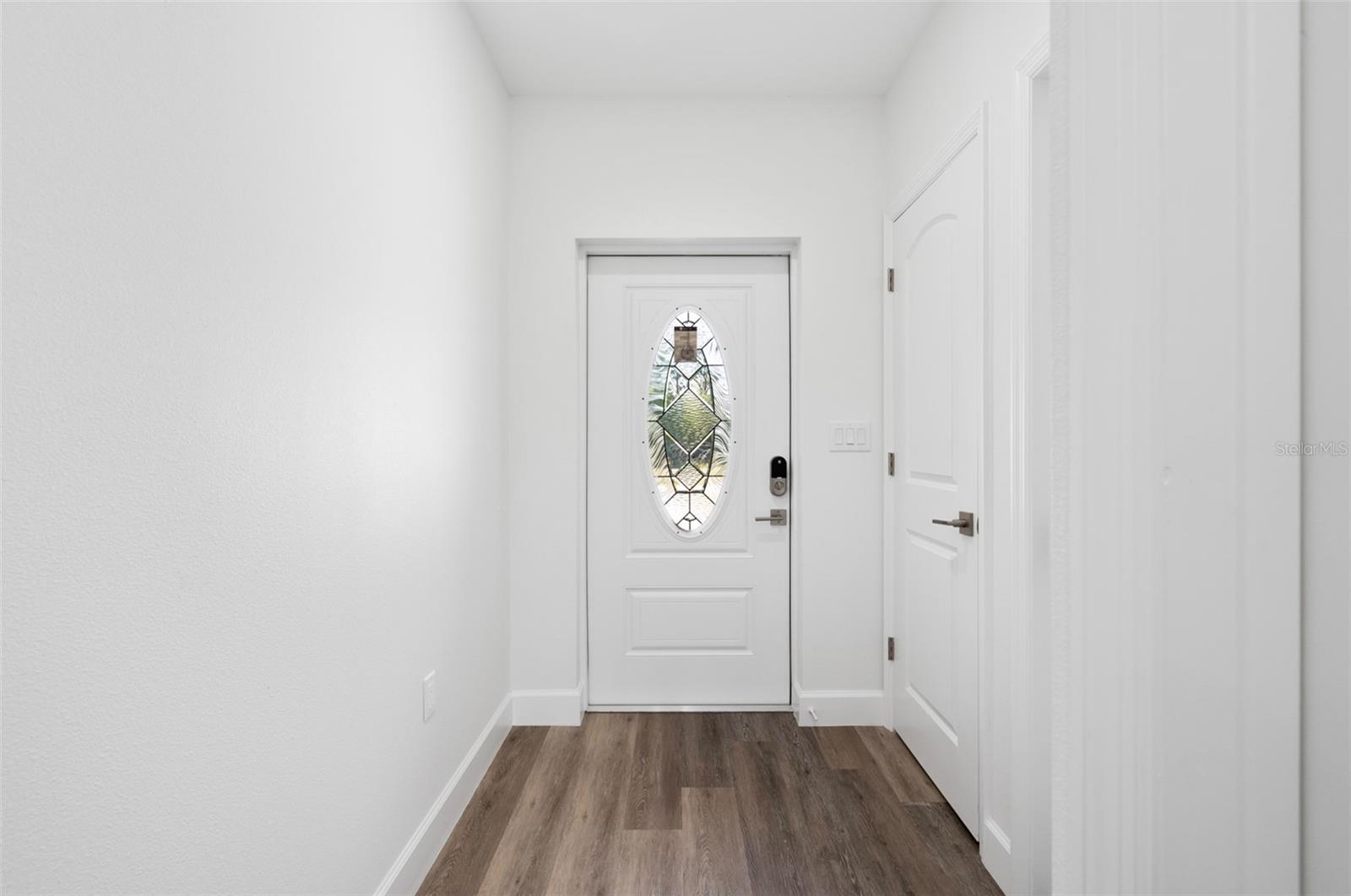24 DONLON DR