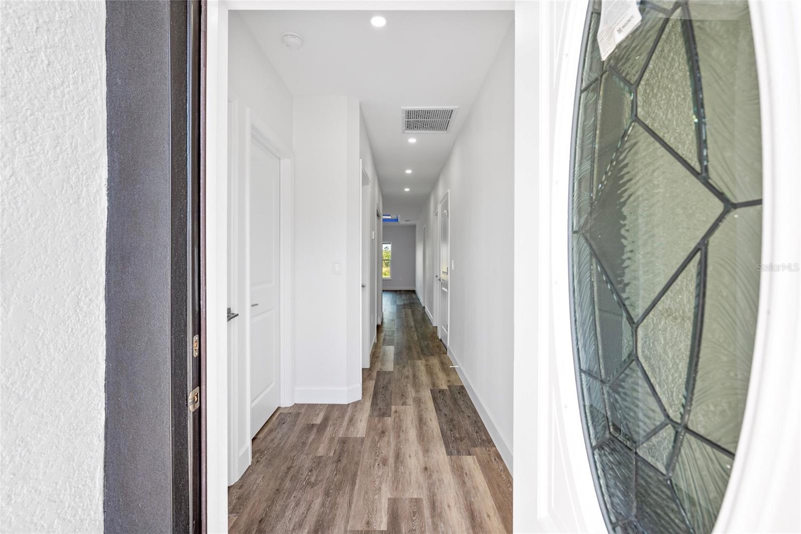 24 DONLON DR