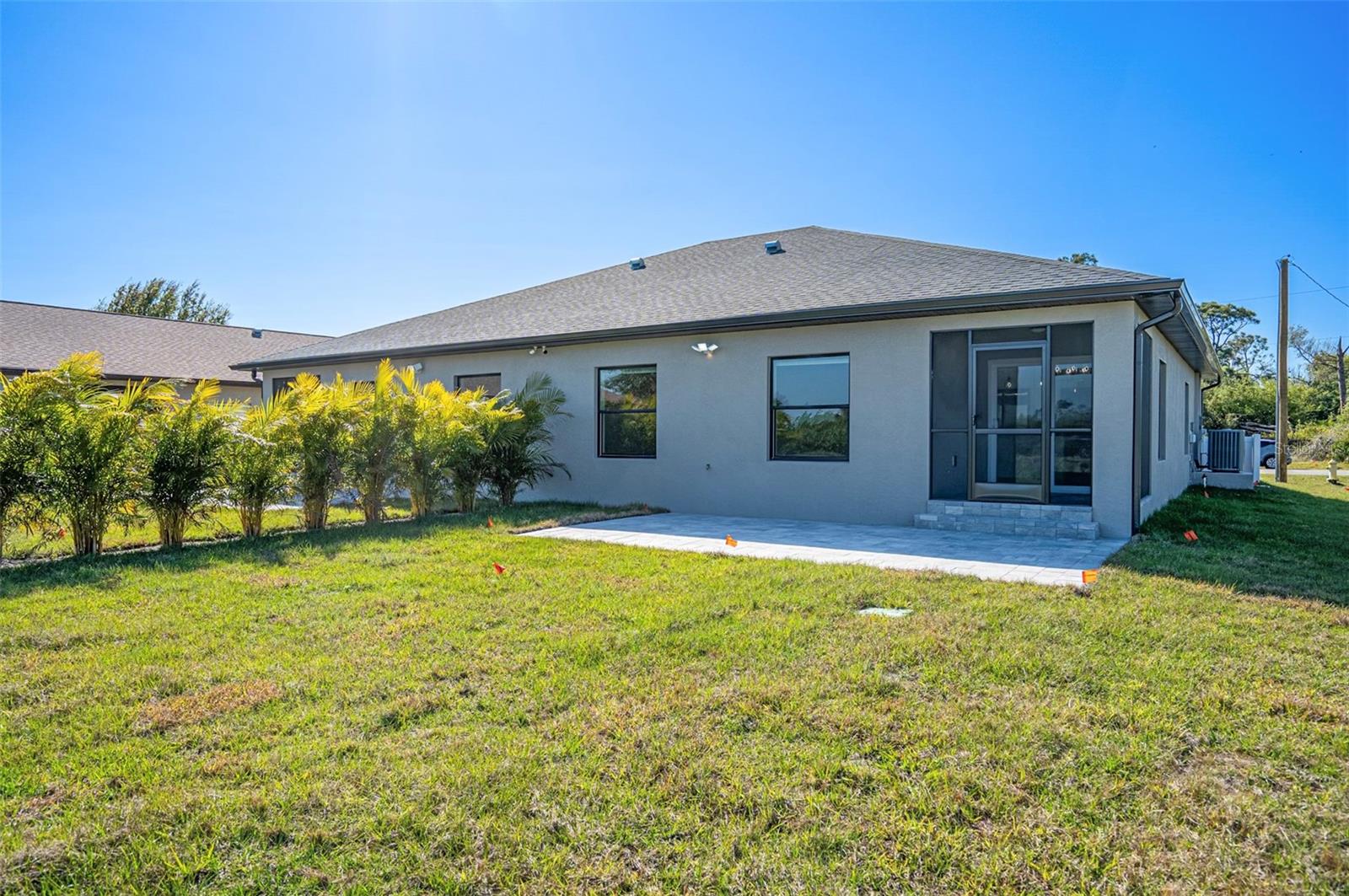 24 DONLON DR