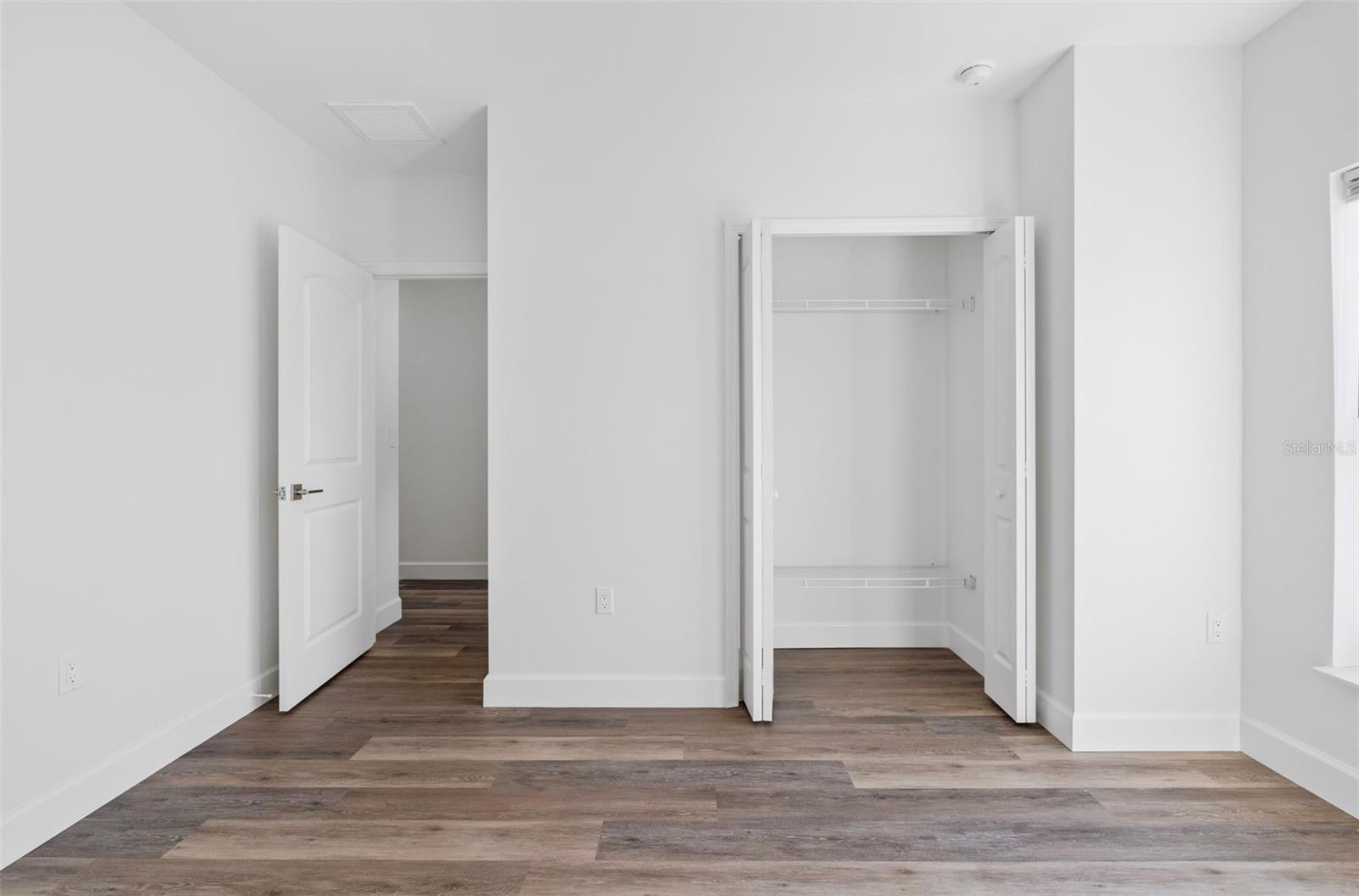 24 DONLON DR