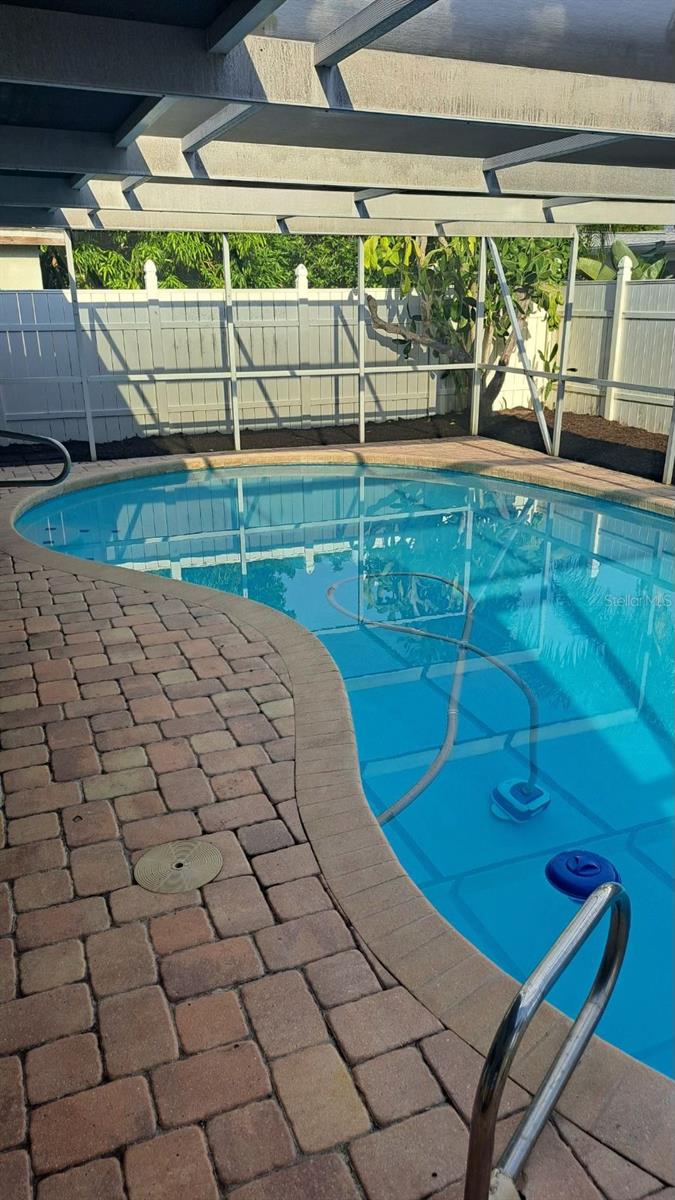 7114 PARROT DR
