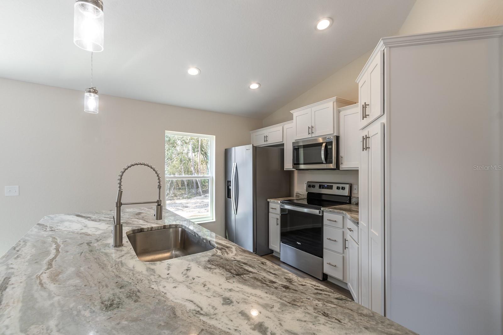 15648 SW 49TH AVE RD