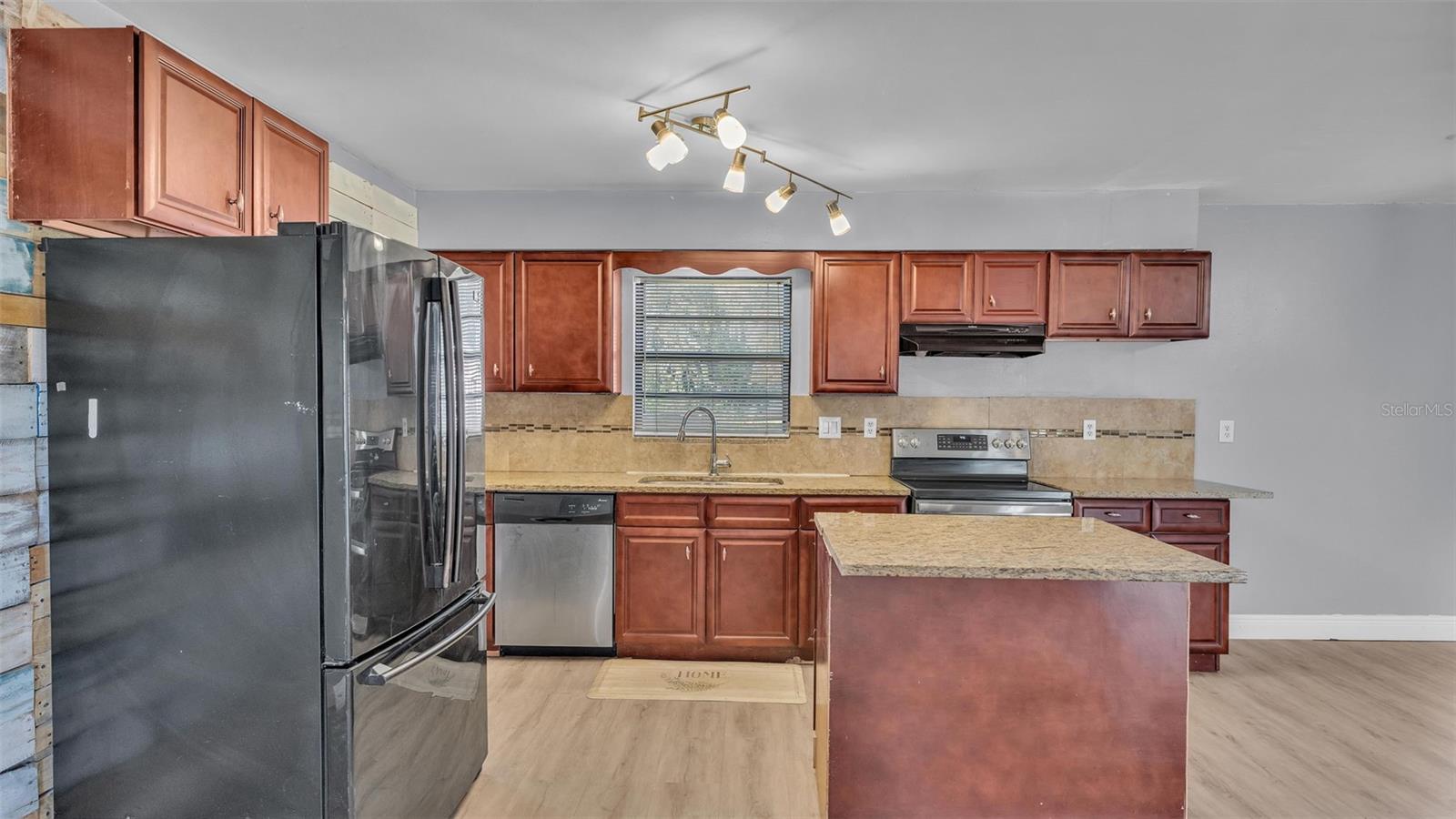 4601 SW REYNOSA DR SW