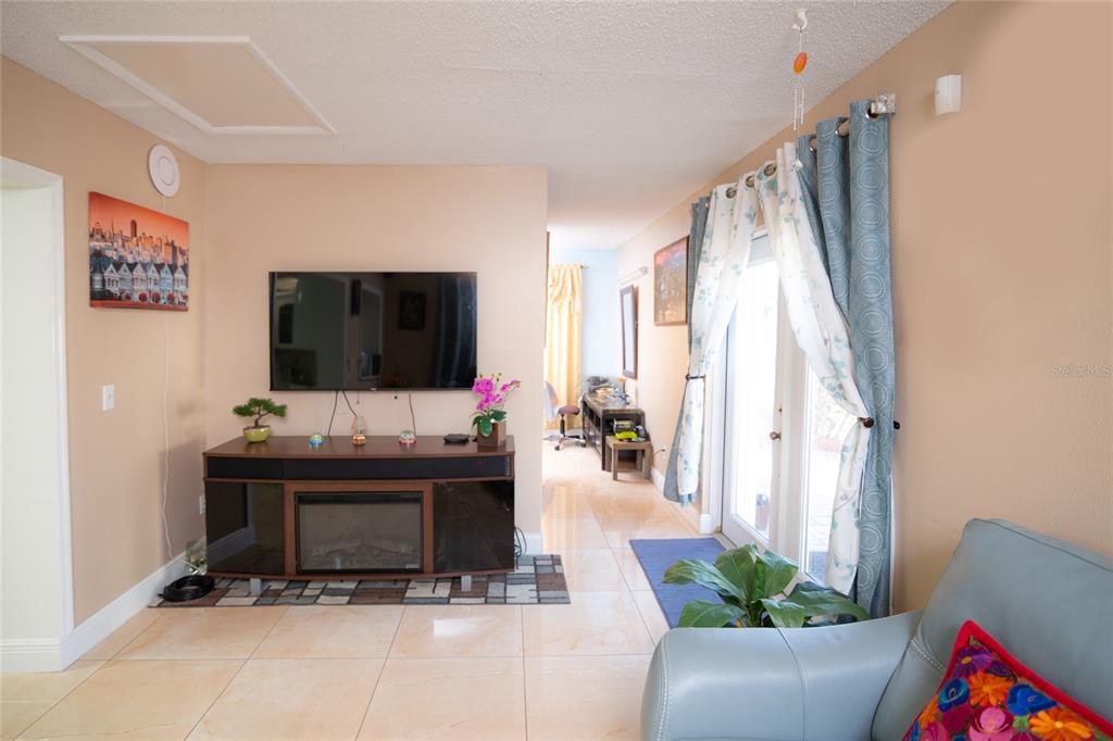 111 CUAUTLA WAY