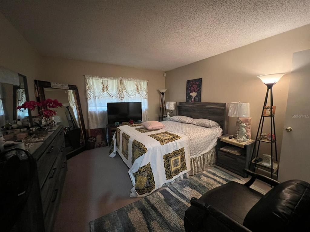 7045 BALBOA DR #7045