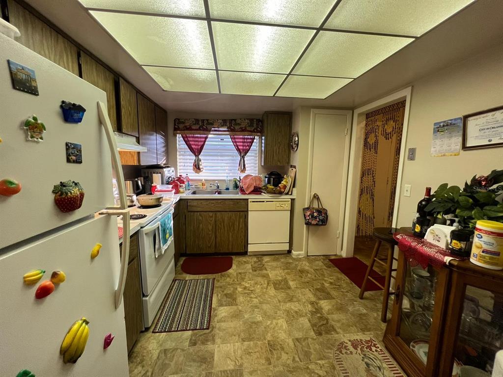 7045 BALBOA DR #7045