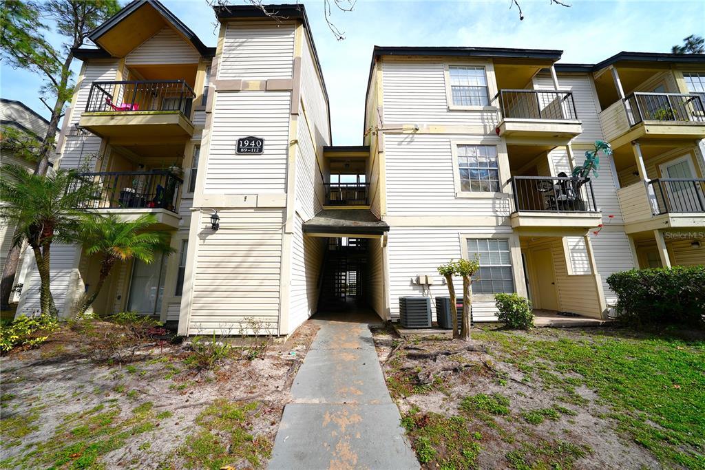 1940 LAKE ATRIUMS CIR #95