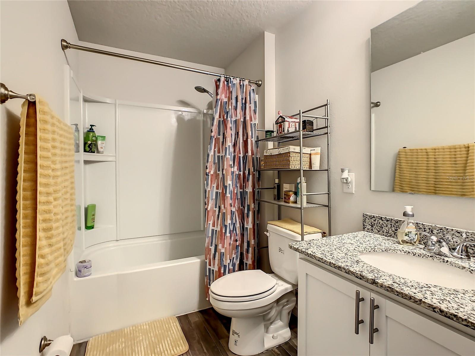 1235 APOPKA LN