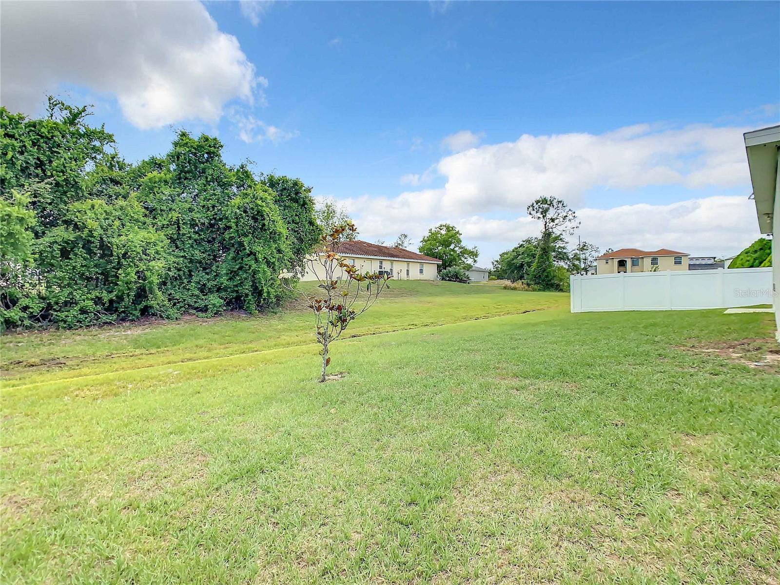1235 APOPKA LN