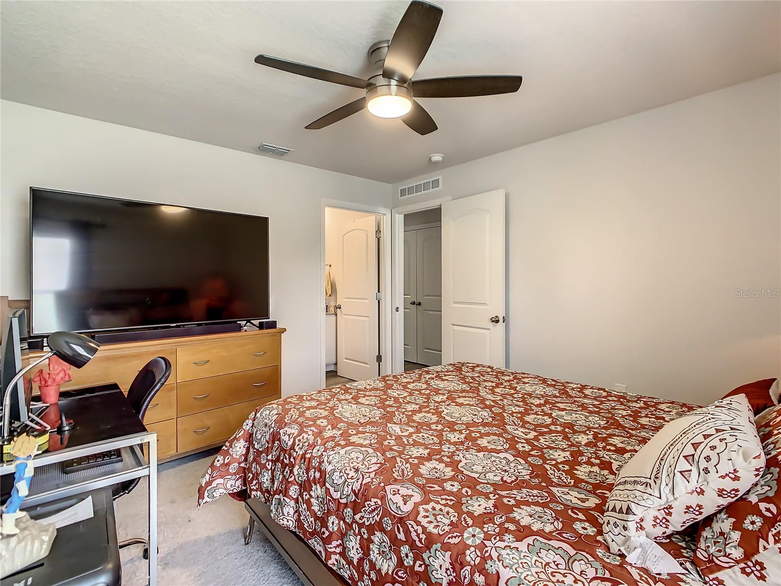 1235 APOPKA LN