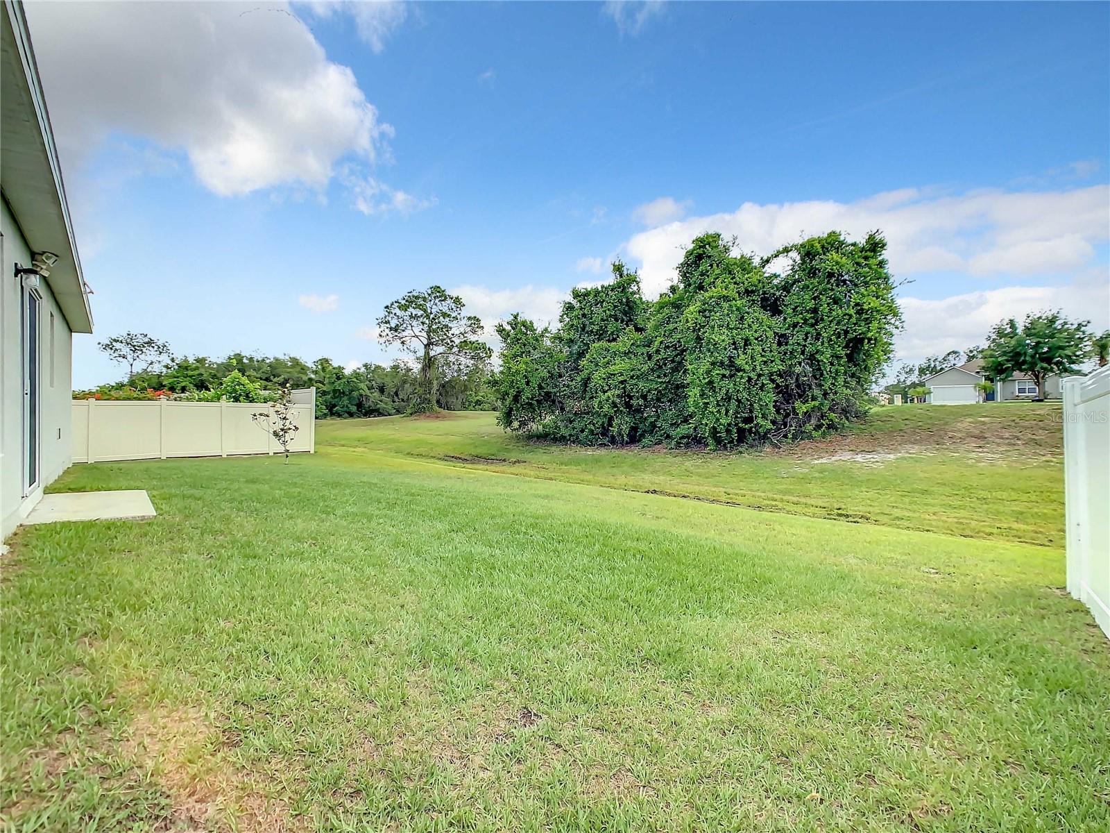 1235 APOPKA LN