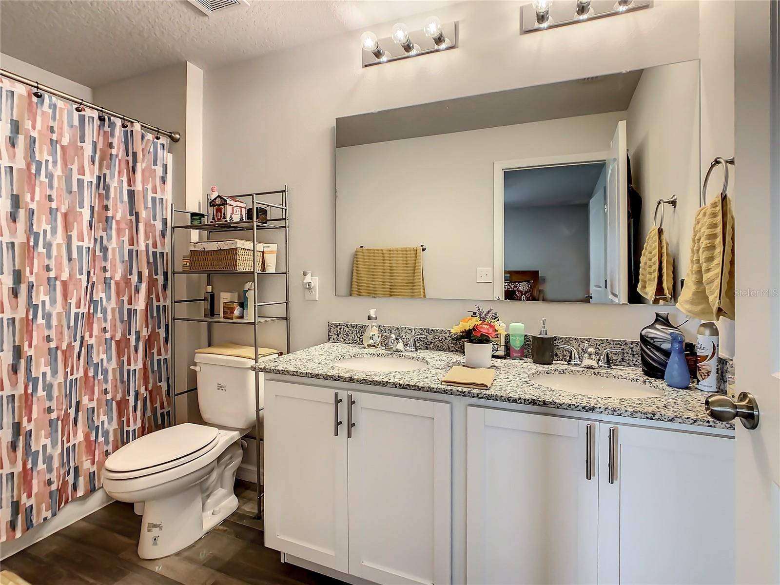 1235 APOPKA LN