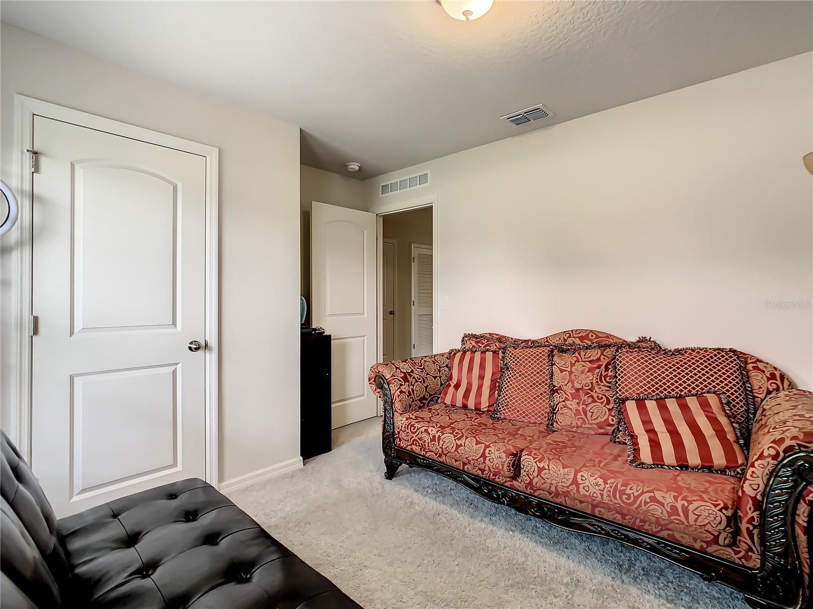 1235 APOPKA LN