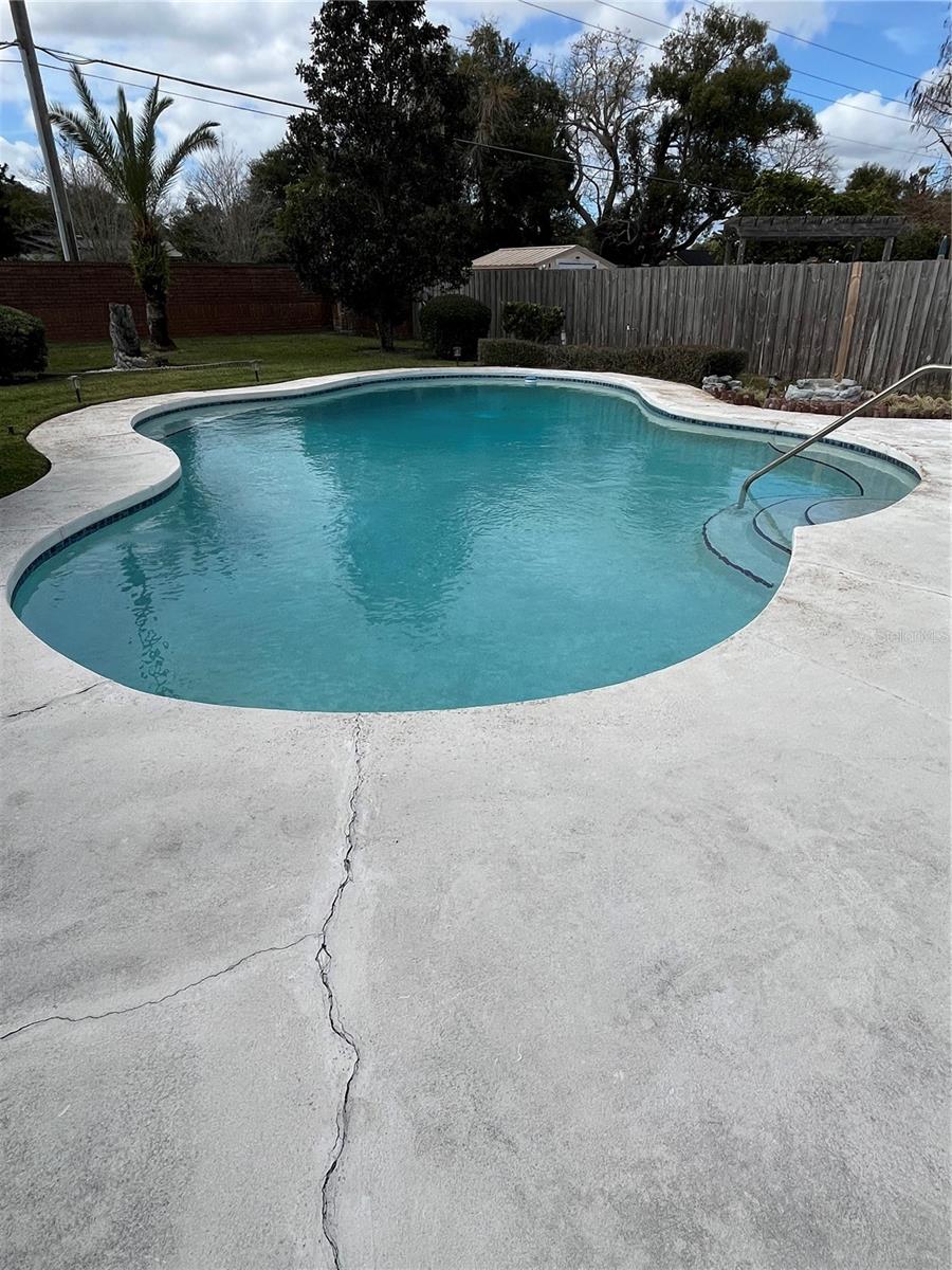 1538 LAWNDALE CIR