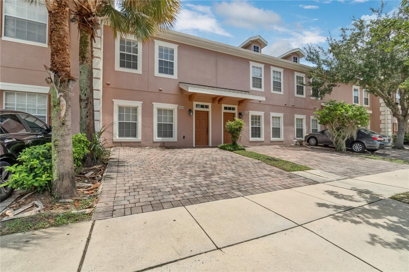 2465 CARAVELLE CIR