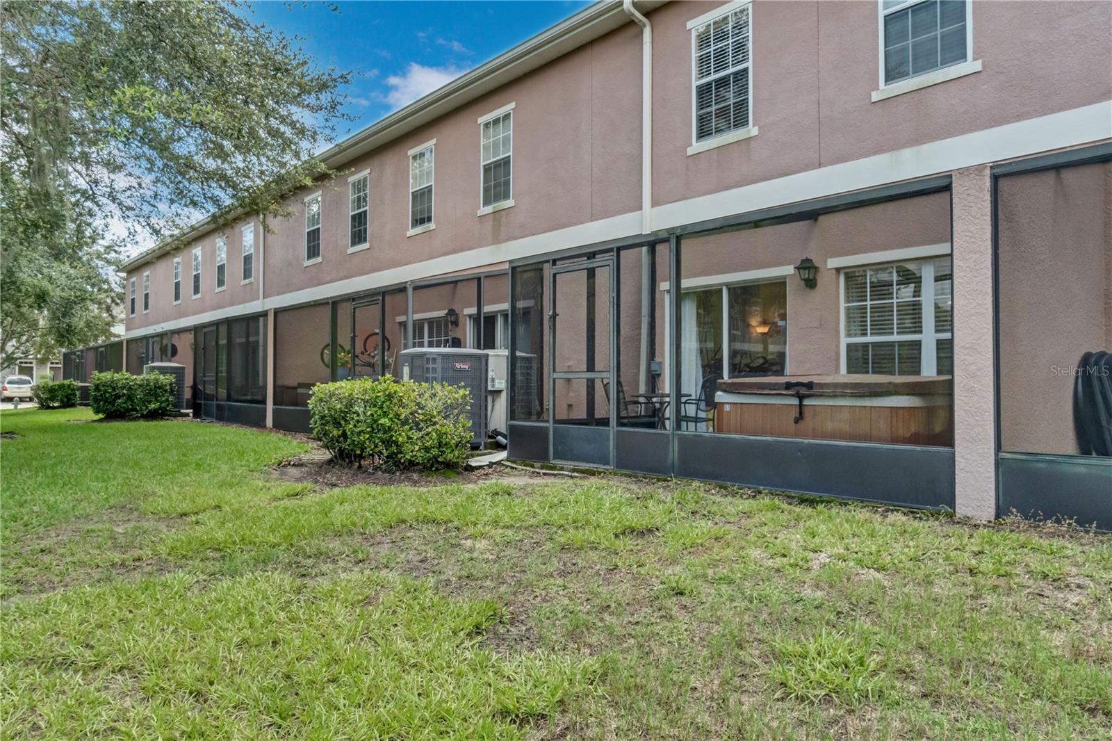 2465 CARAVELLE CIR