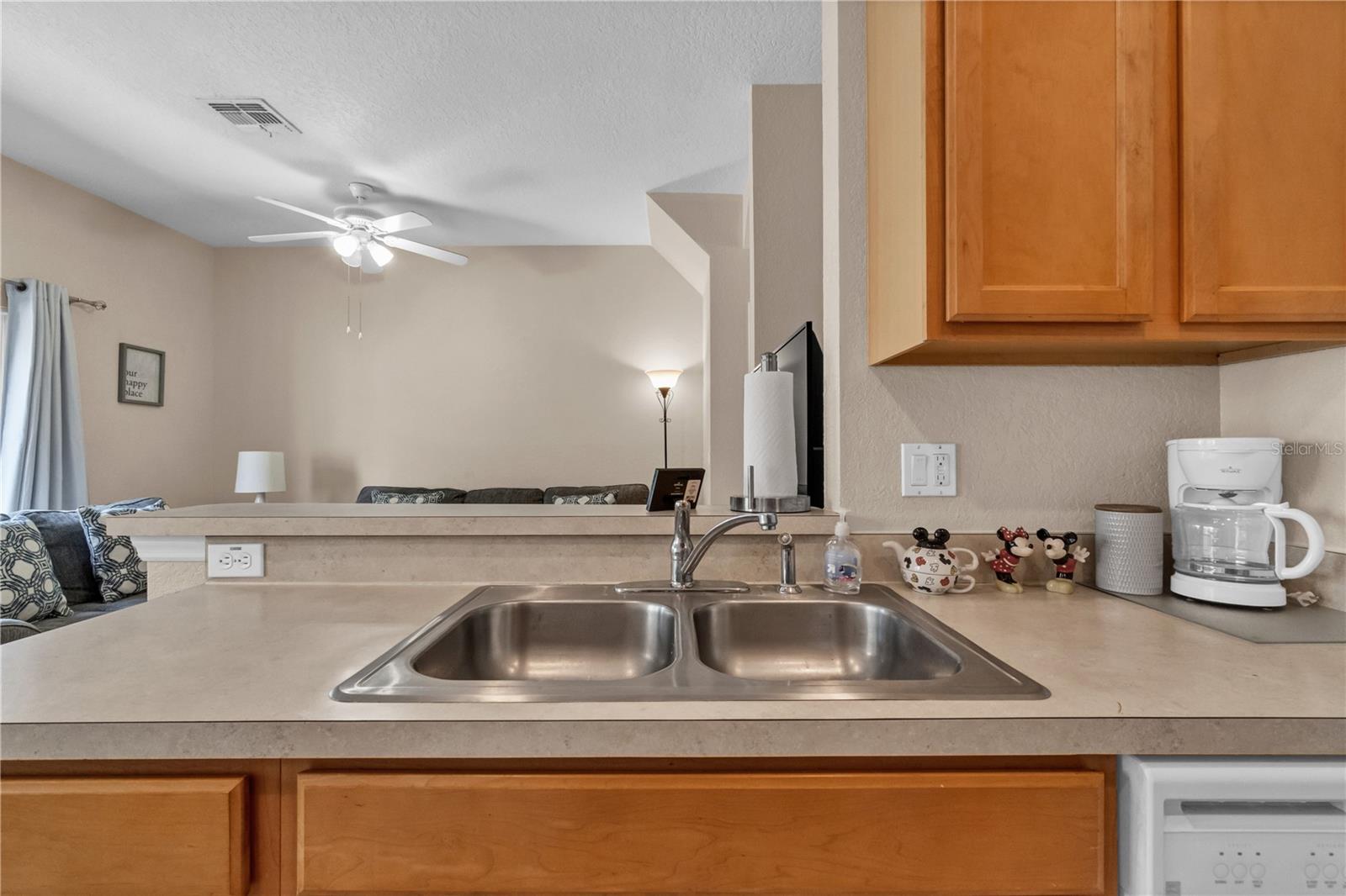 2465 CARAVELLE CIR