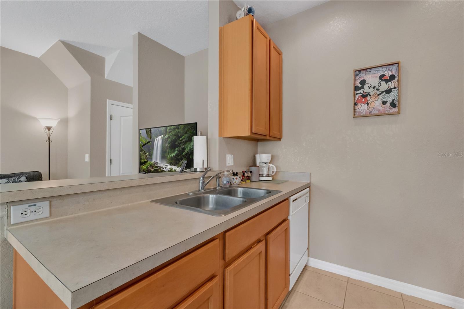 2465 CARAVELLE CIR