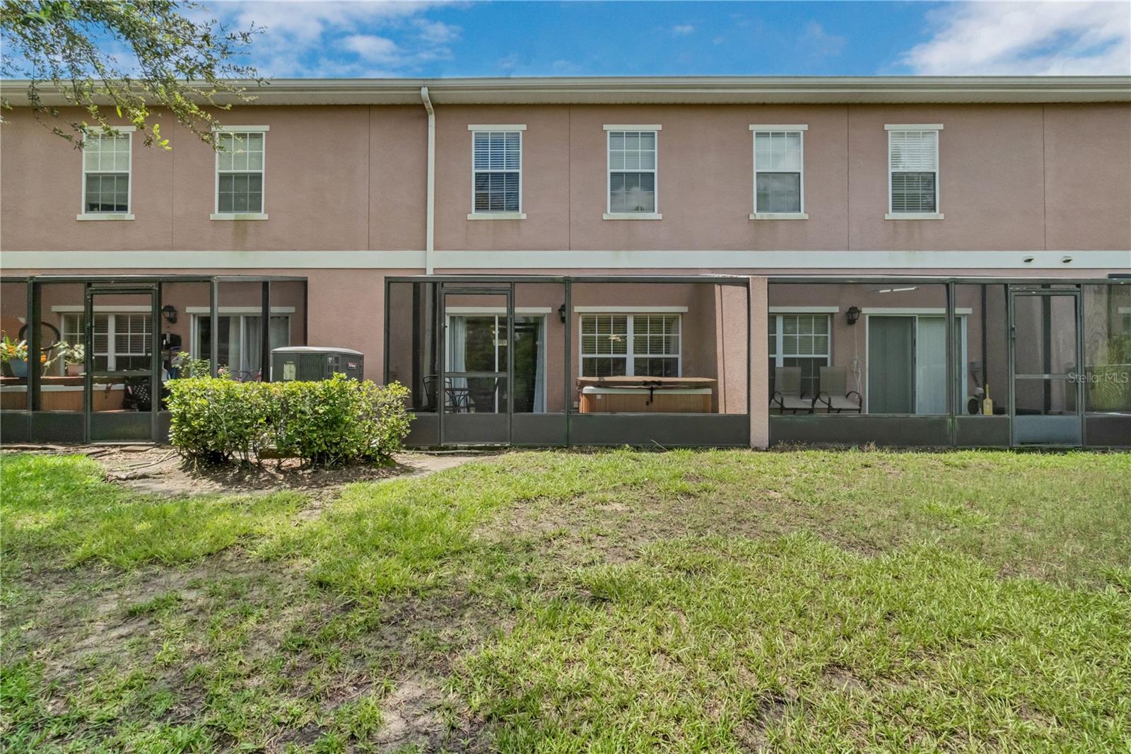 2465 CARAVELLE CIR