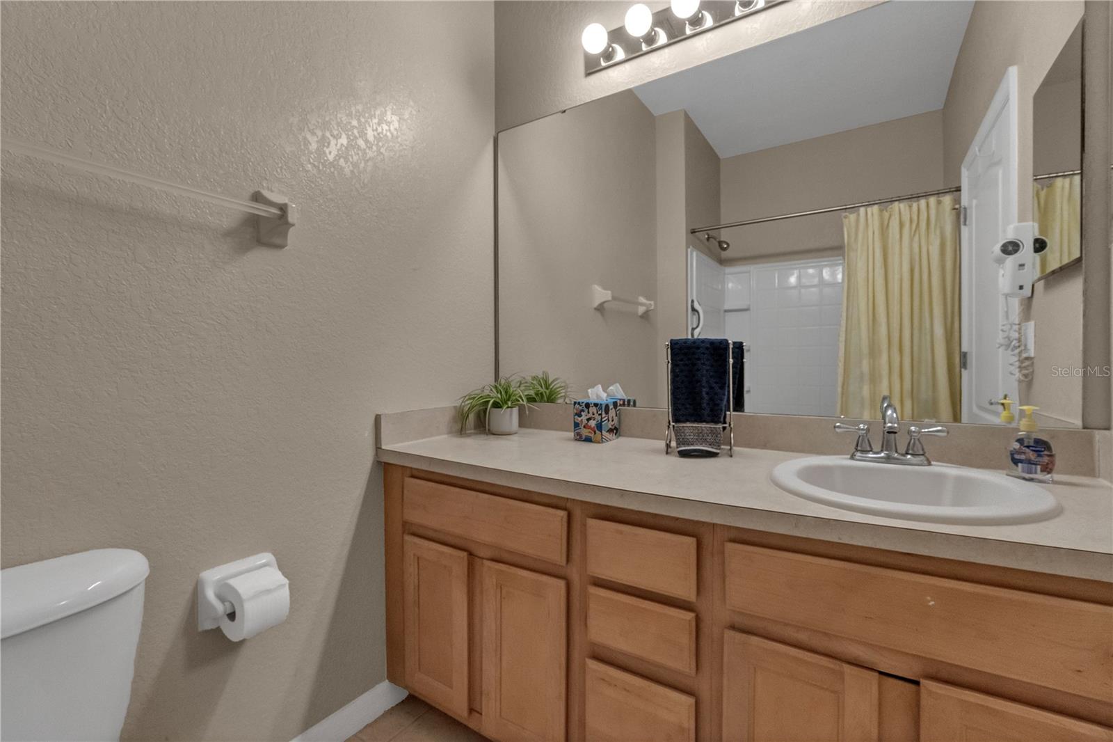 2465 CARAVELLE CIR