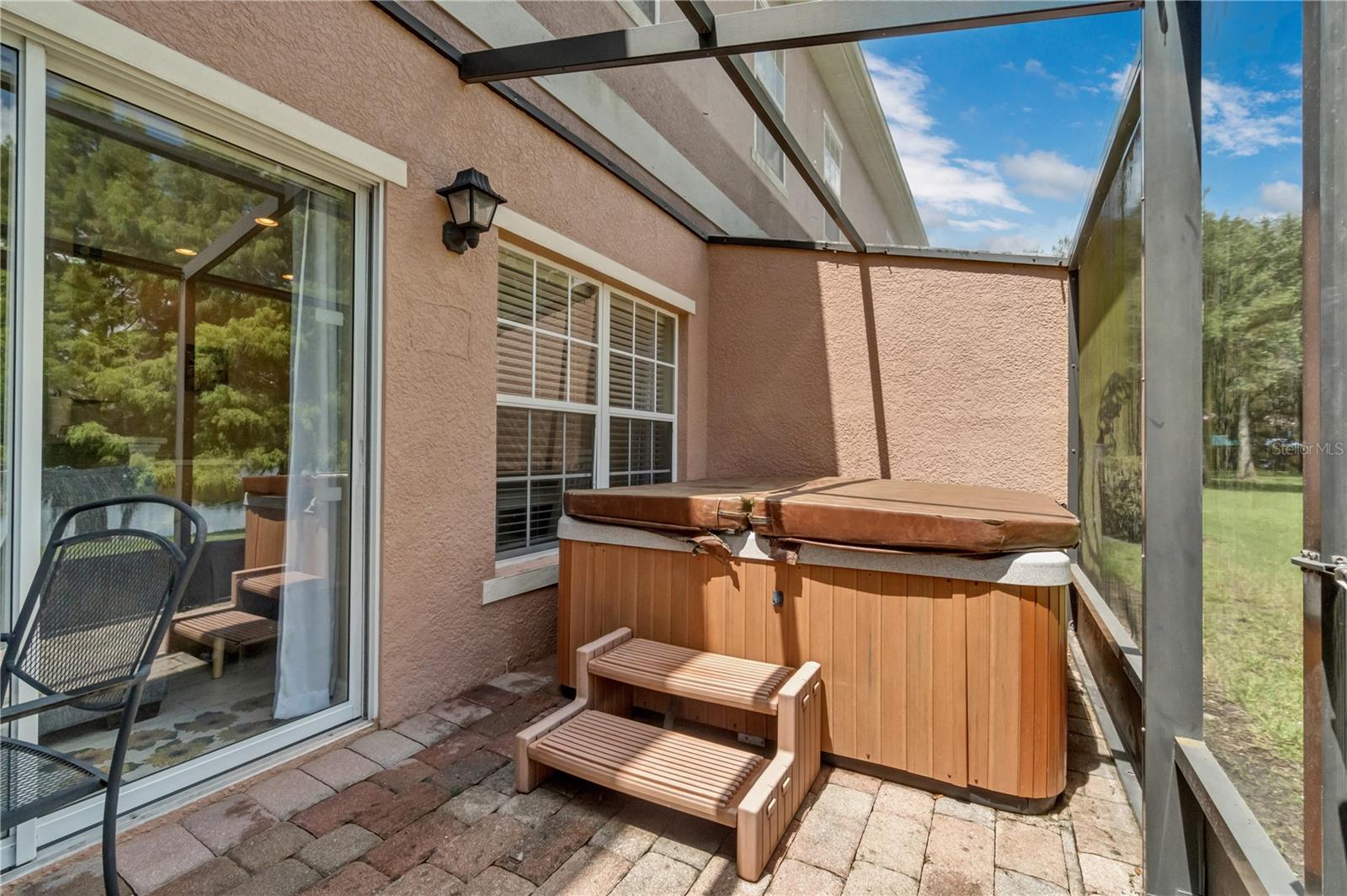2465 CARAVELLE CIR