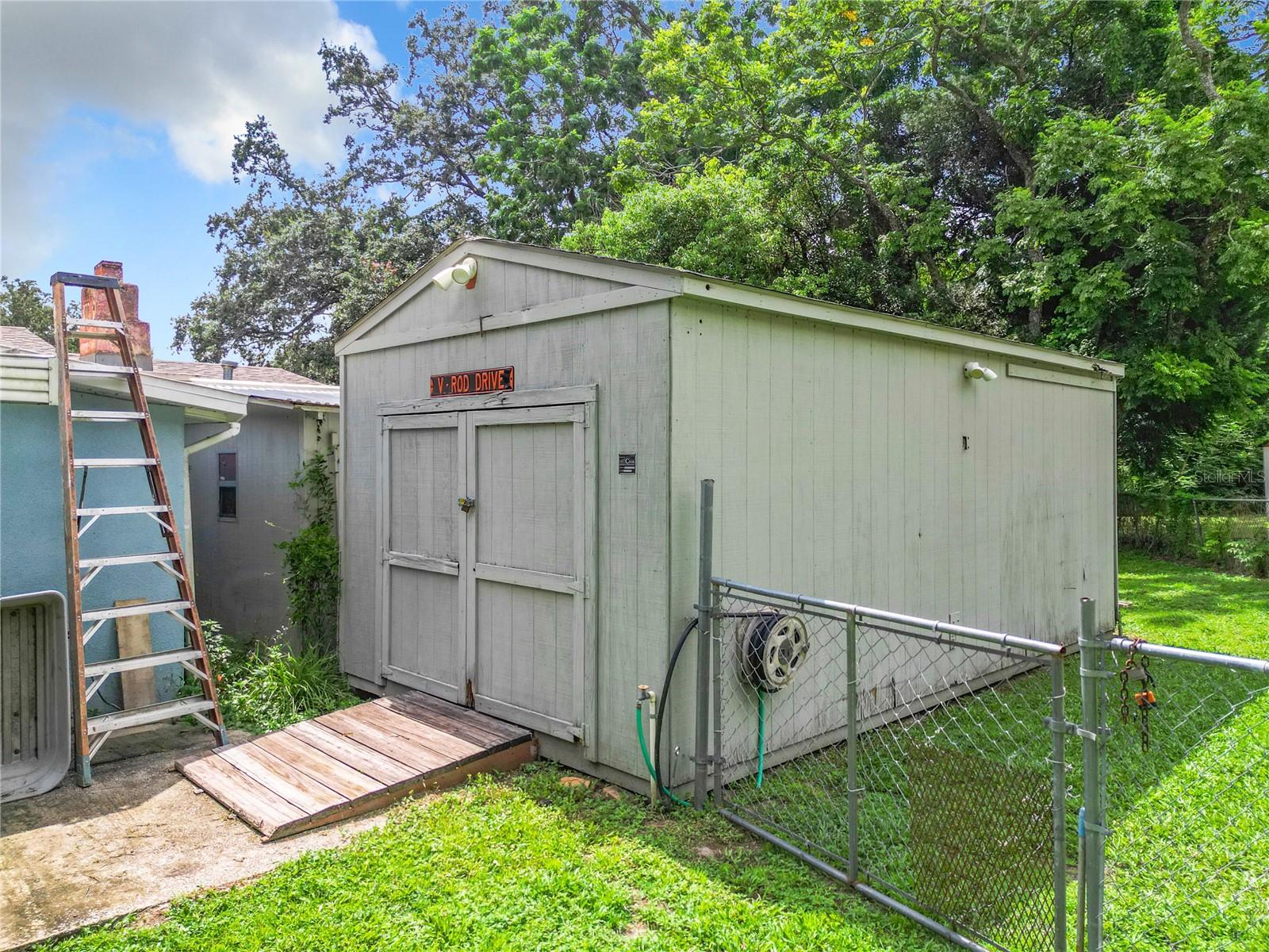 6704 HILL TOP RD