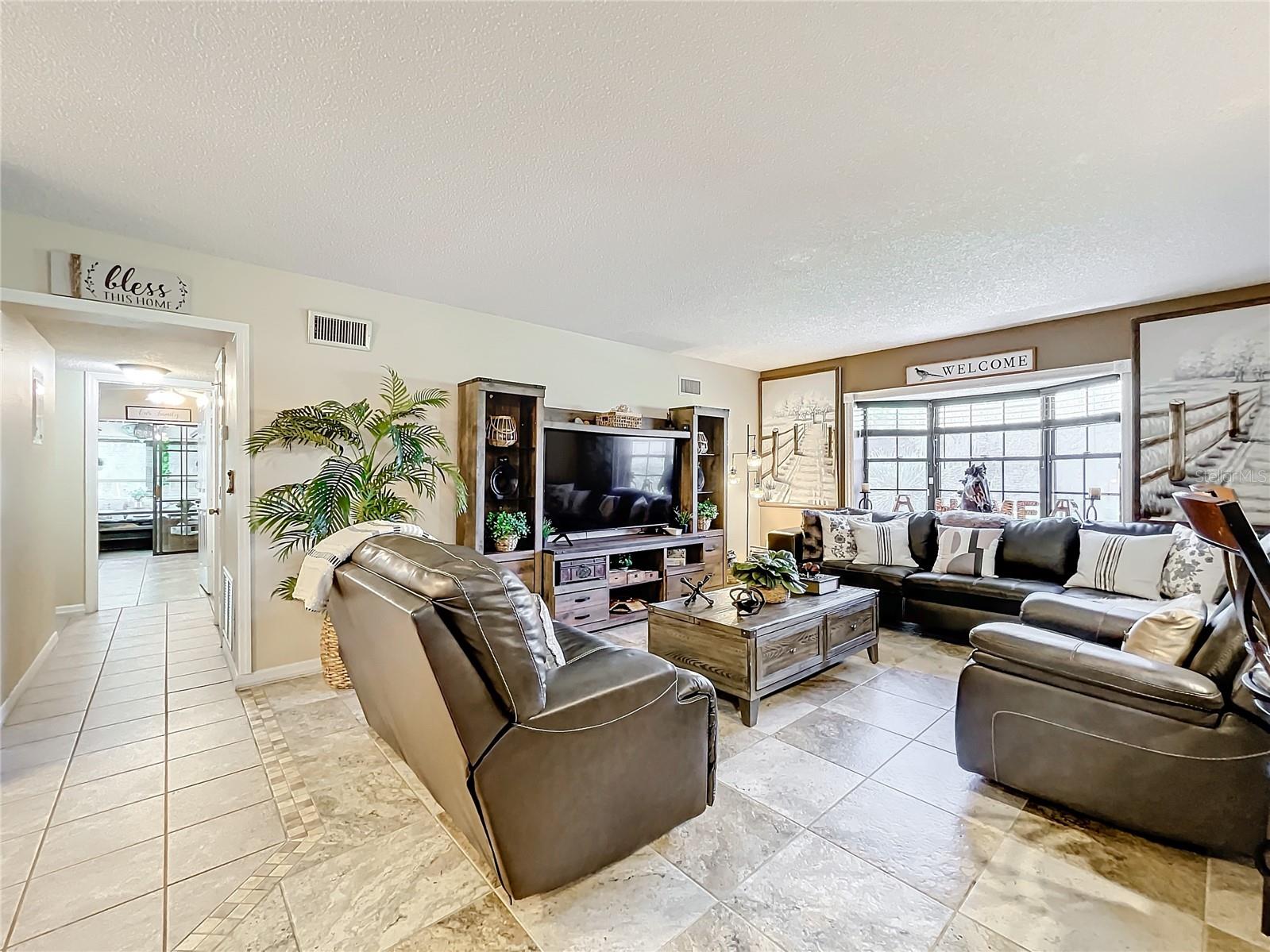 100 E OAK TERRACE DR #G1