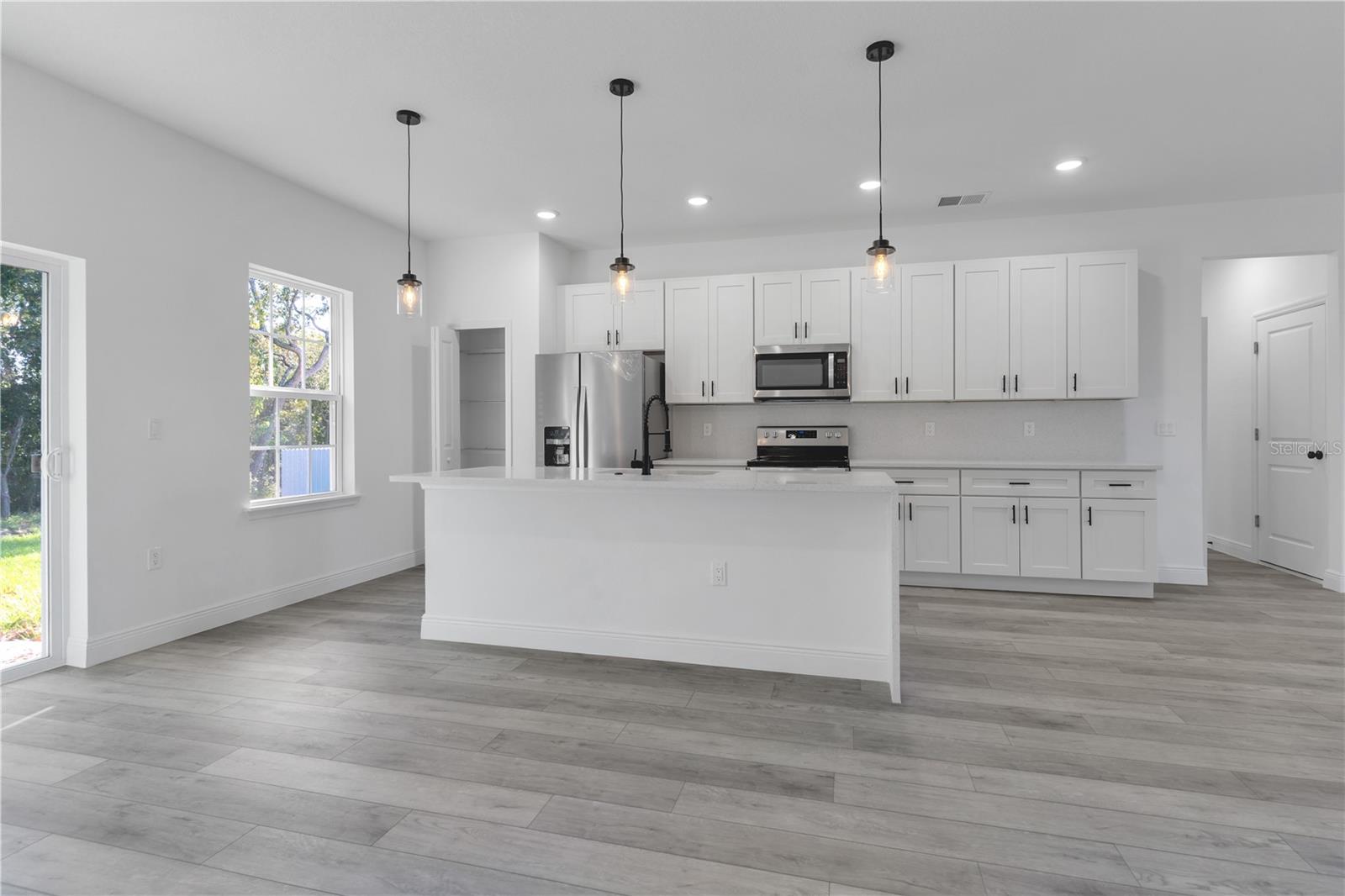 526 MARION OAKS TRL