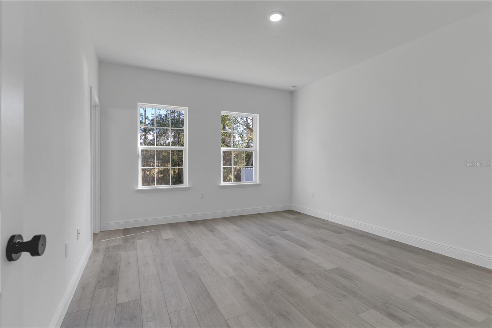 526 MARION OAKS TRL
