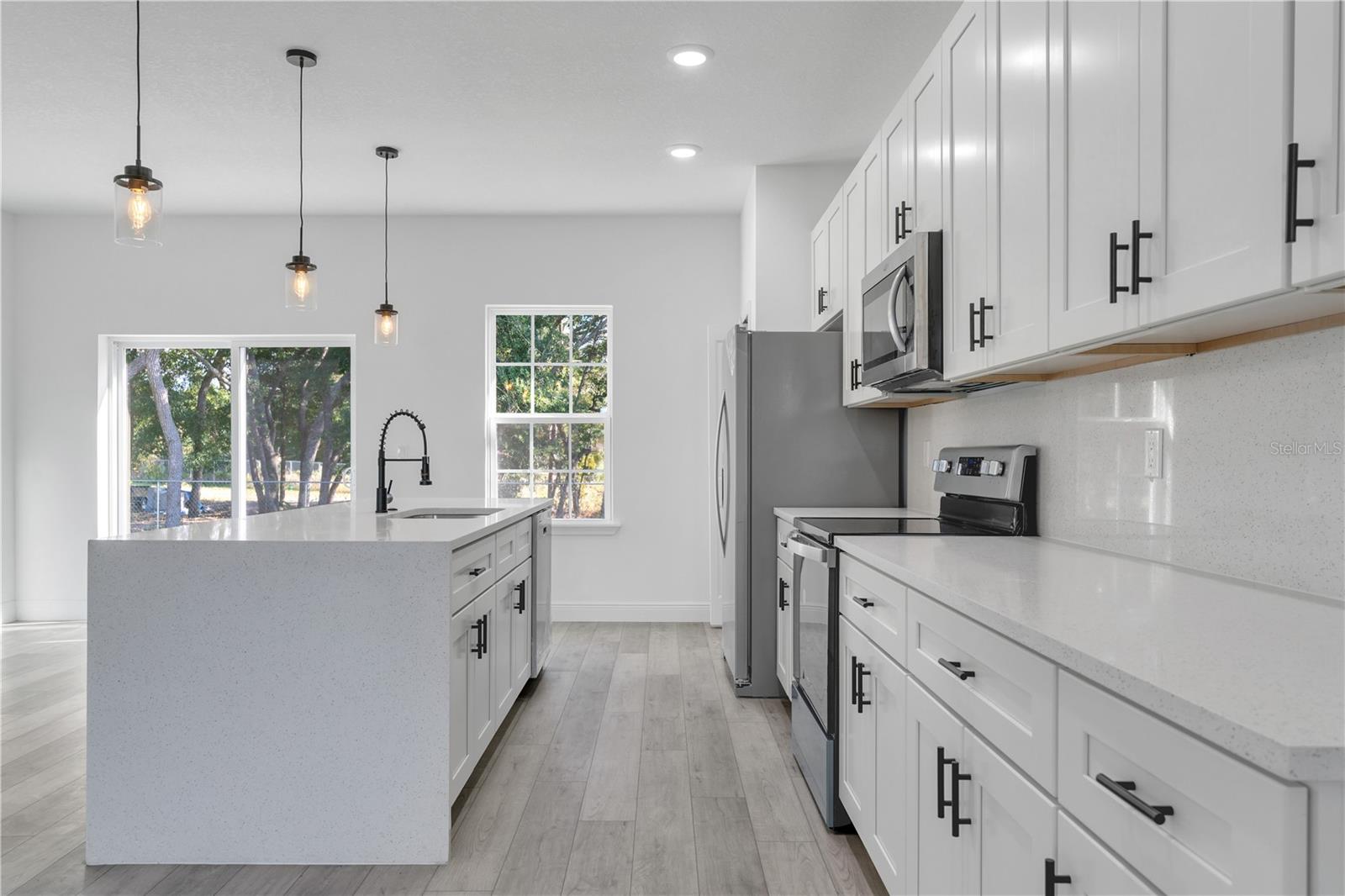 526 MARION OAKS TRL