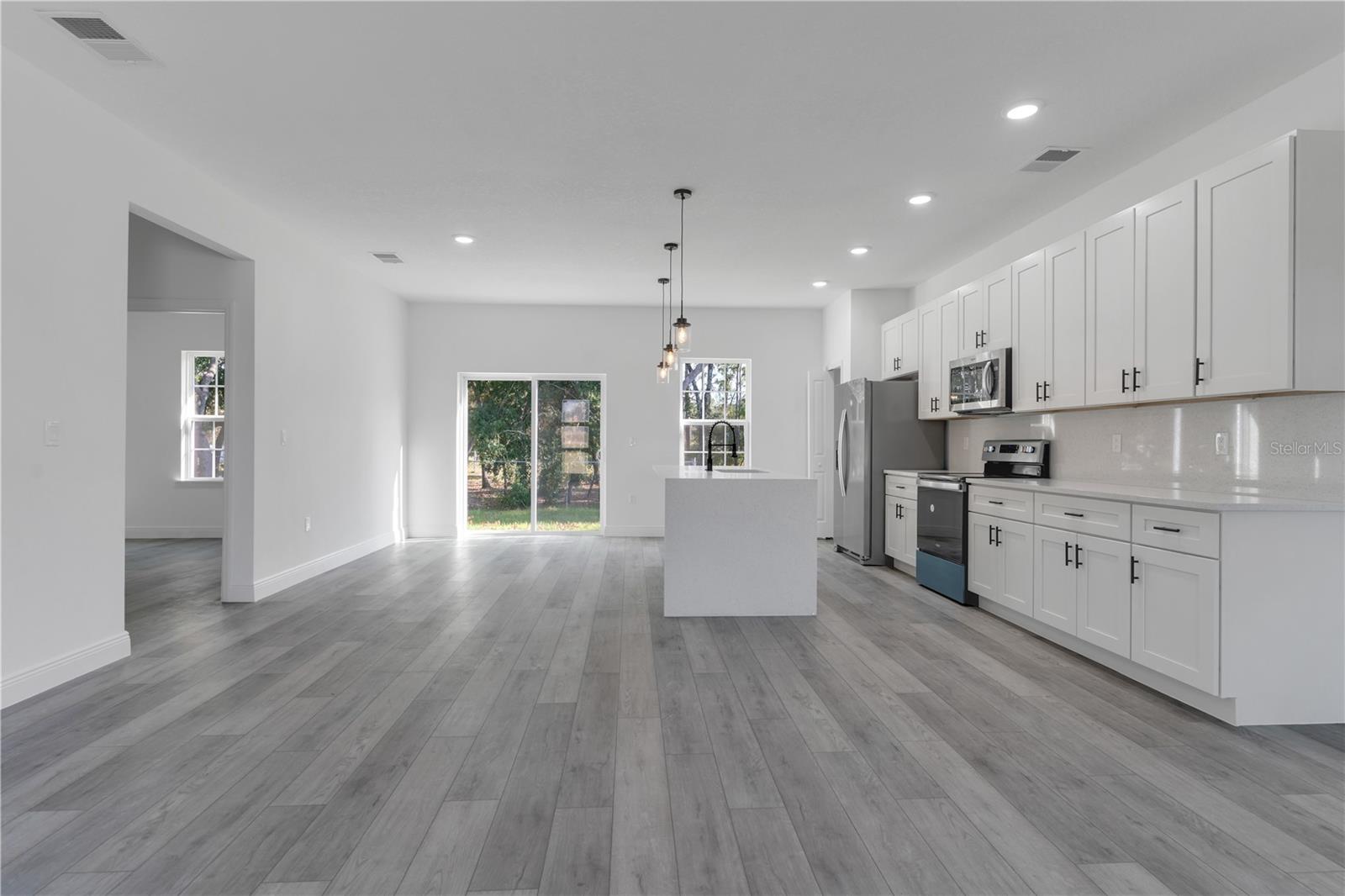 526 MARION OAKS TRL