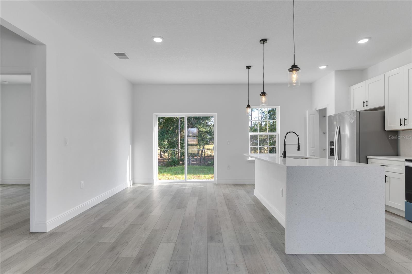 526 MARION OAKS TRL