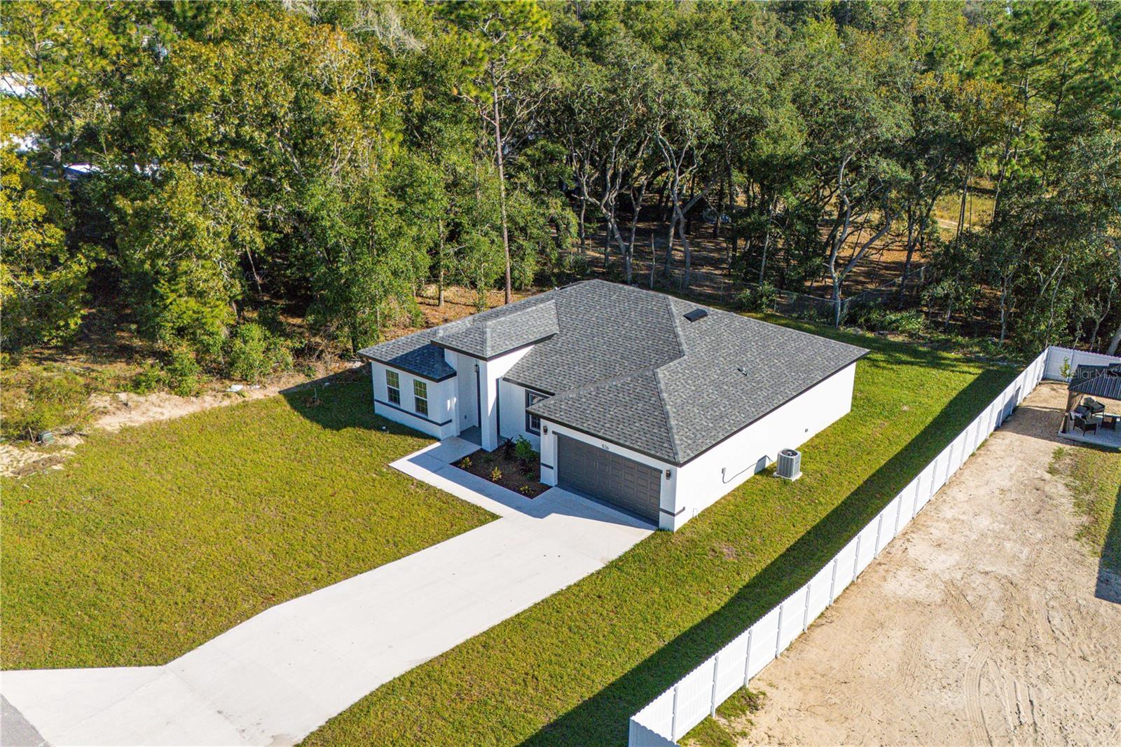 526 MARION OAKS TRL