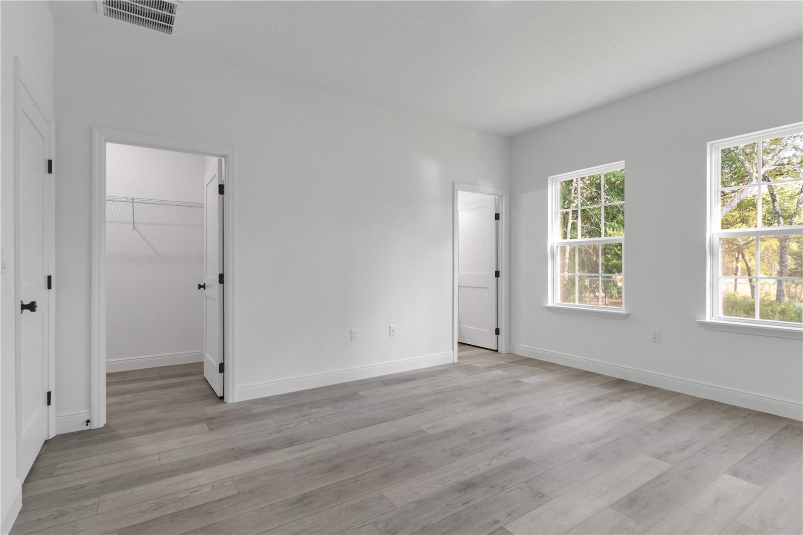 526 MARION OAKS TRL
