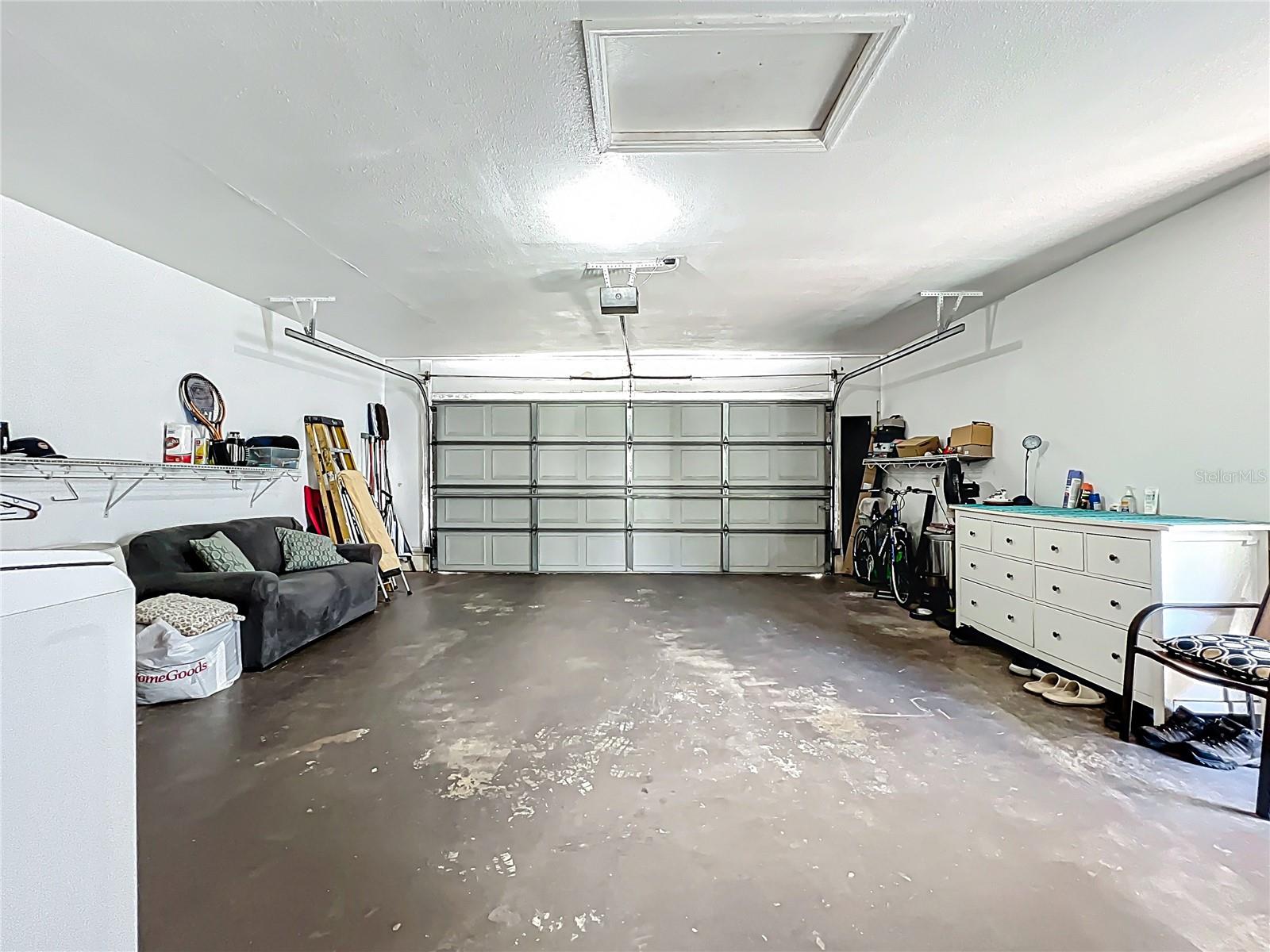 6559 GROSVENOR LN