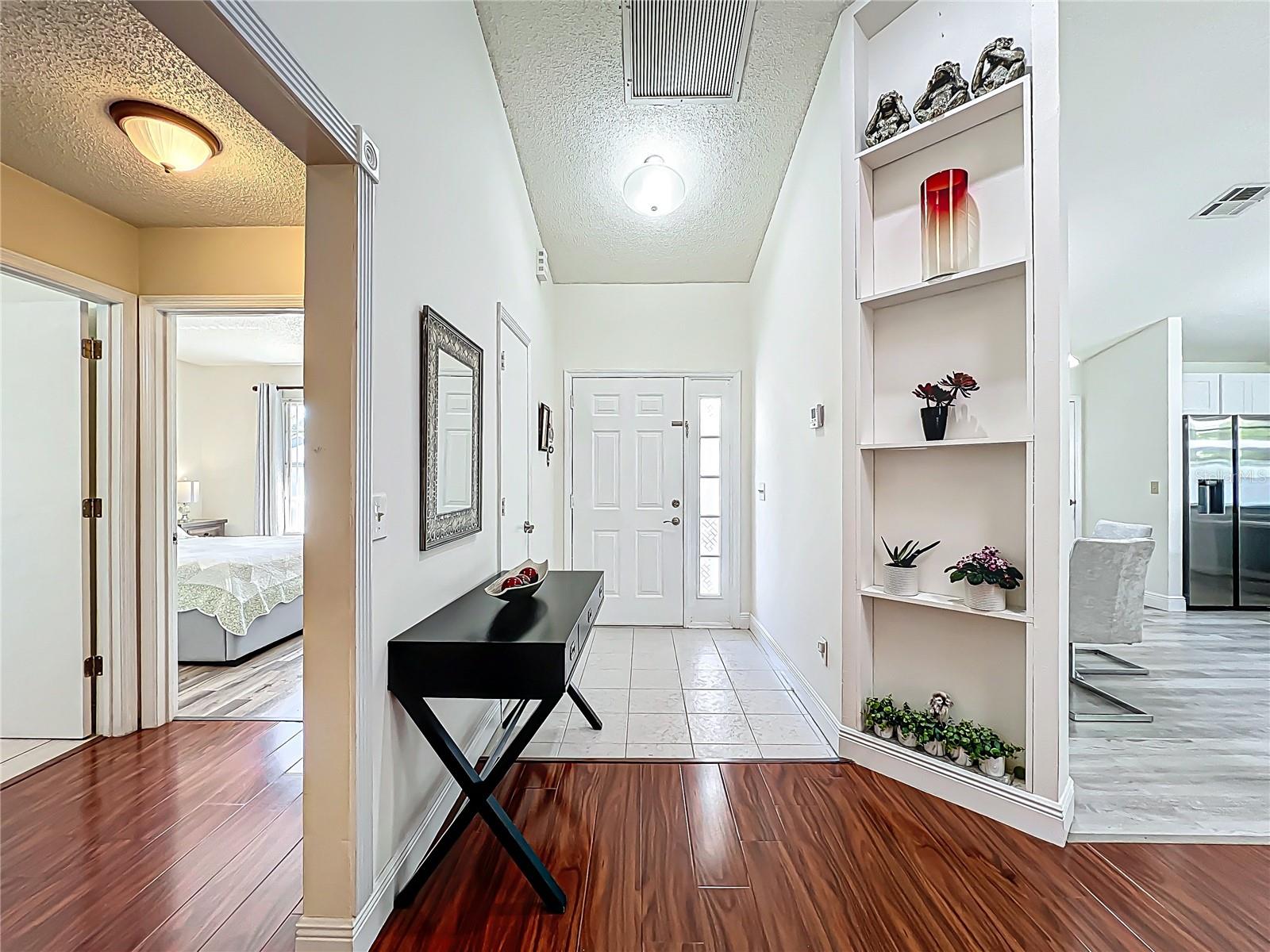 6559 GROSVENOR LN