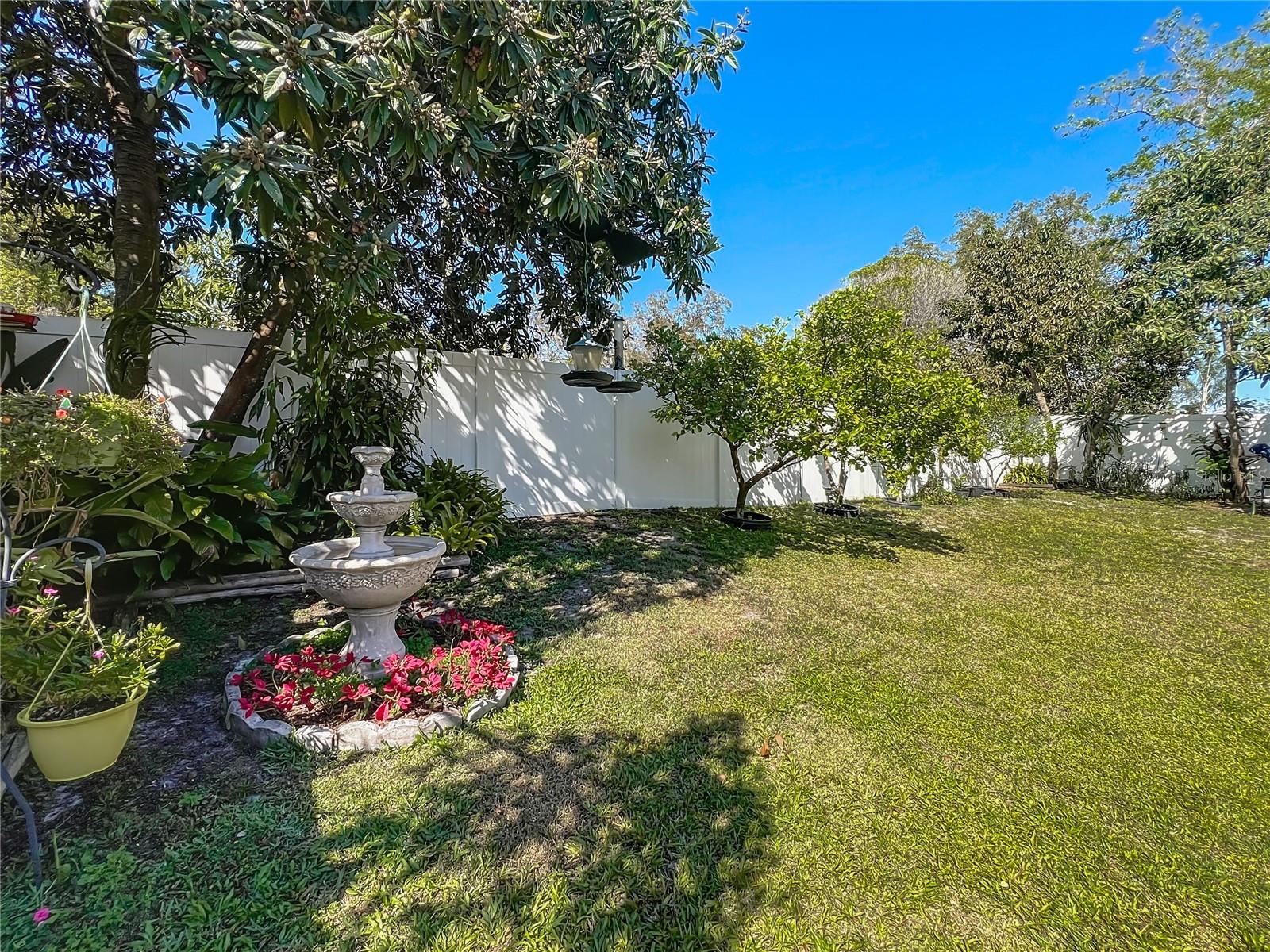 6559 GROSVENOR LN