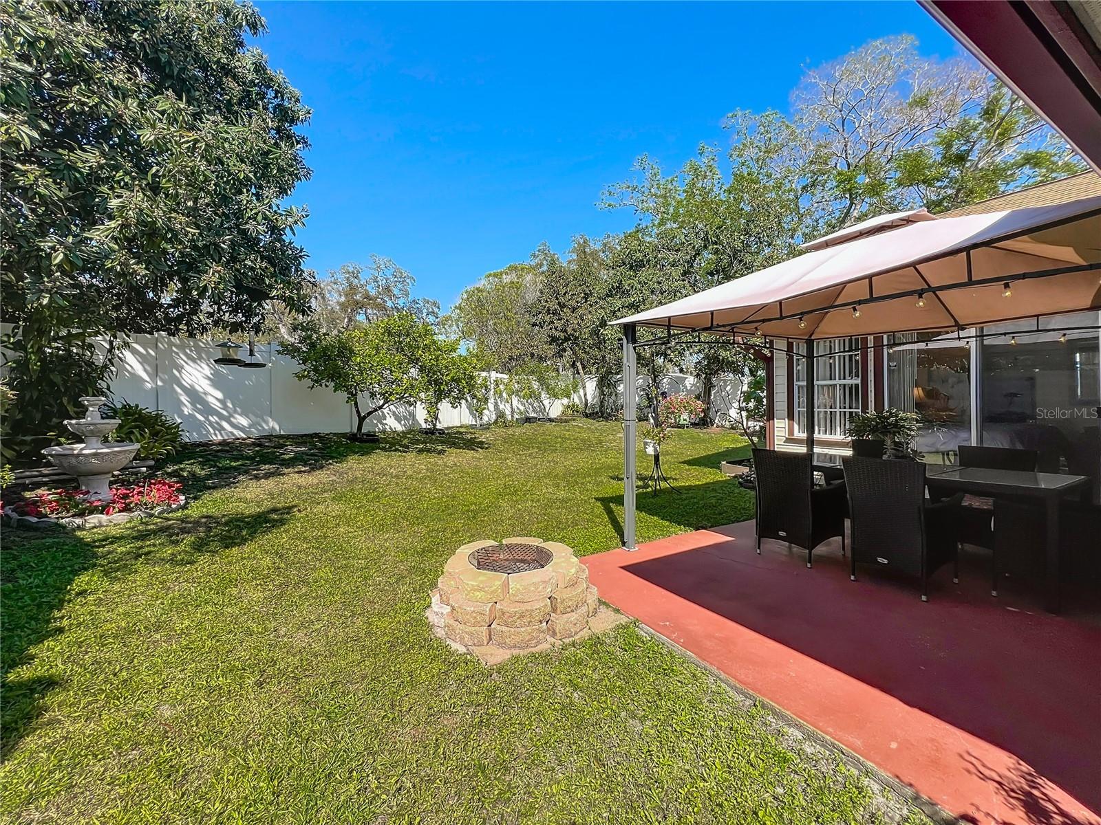 6559 GROSVENOR LN