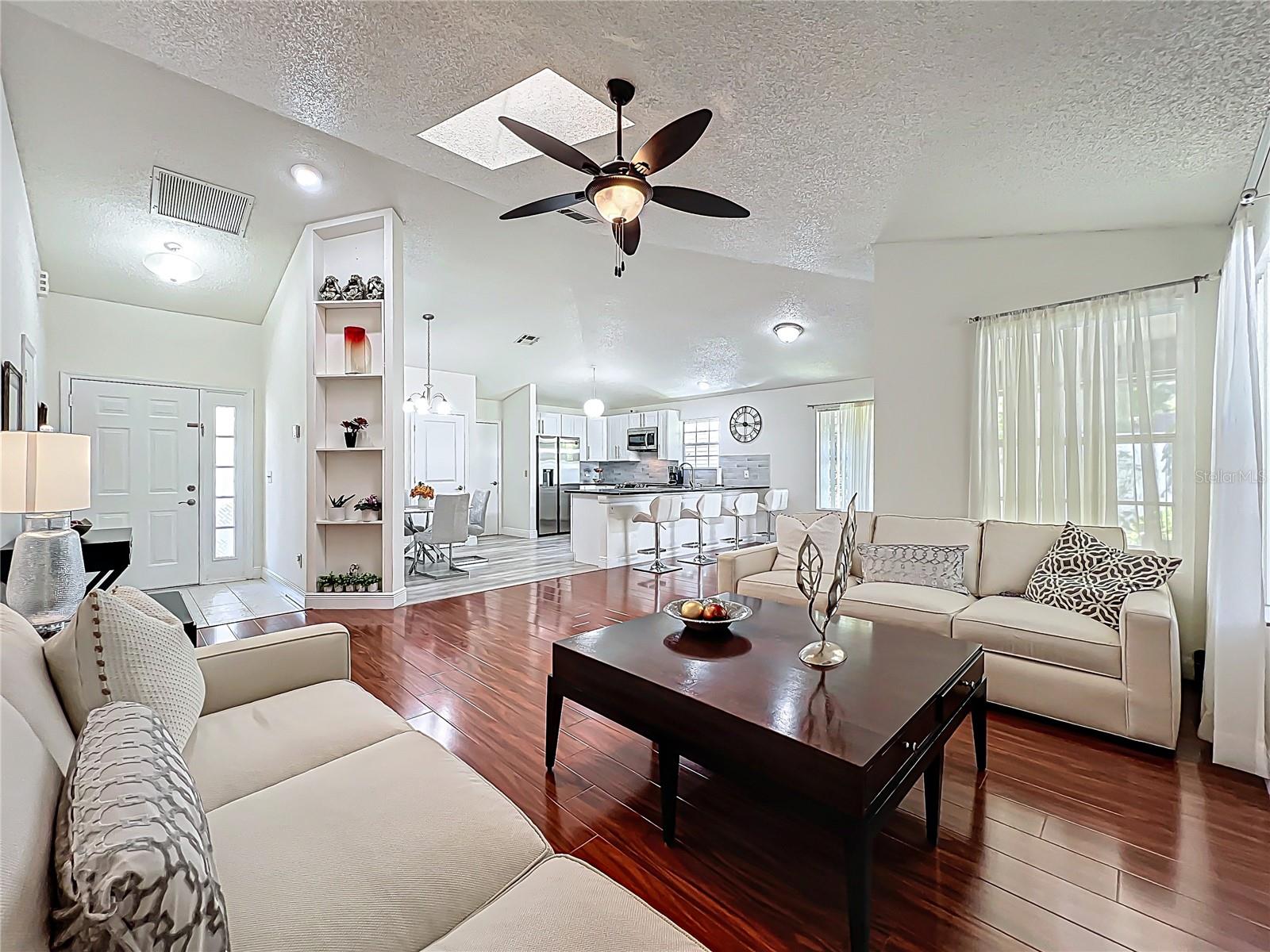 6559 GROSVENOR LN