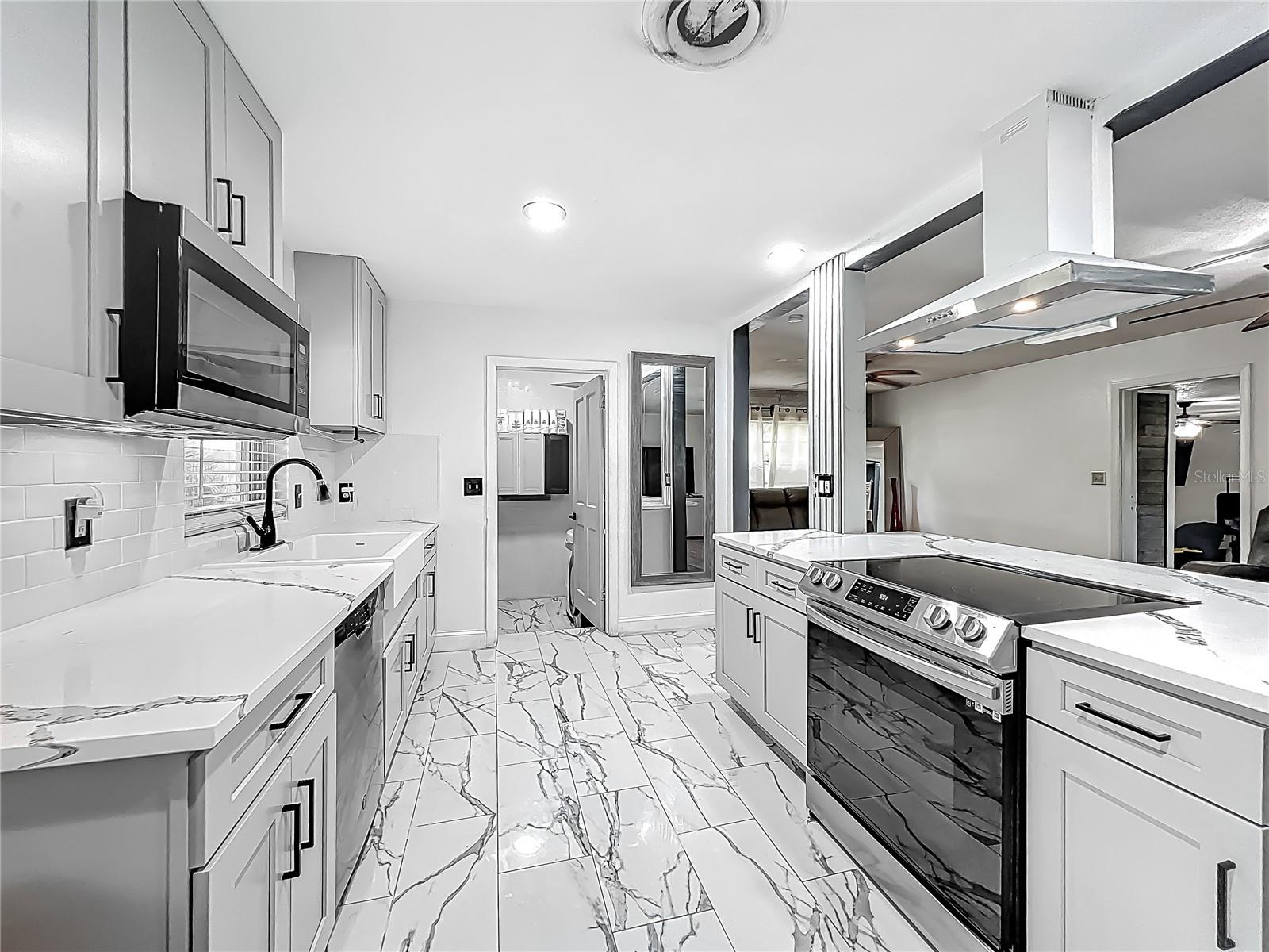 3407 SILVERWOOD DR