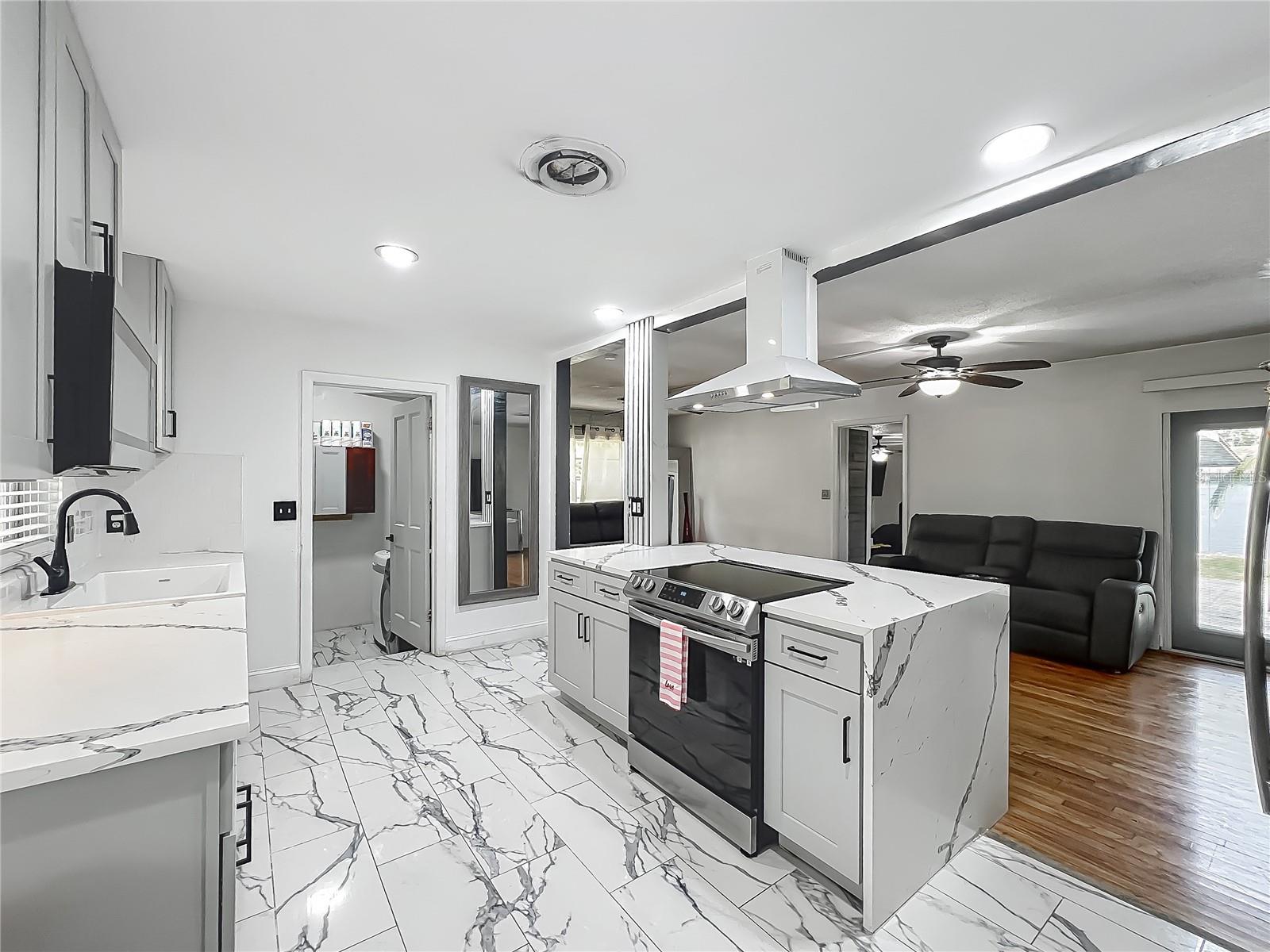 3407 SILVERWOOD DR