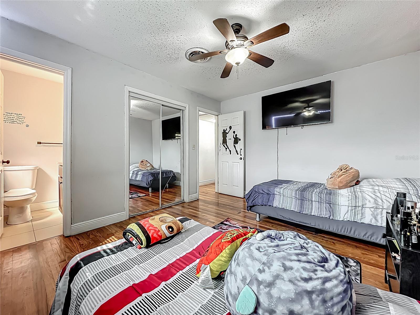 3407 SILVERWOOD DR