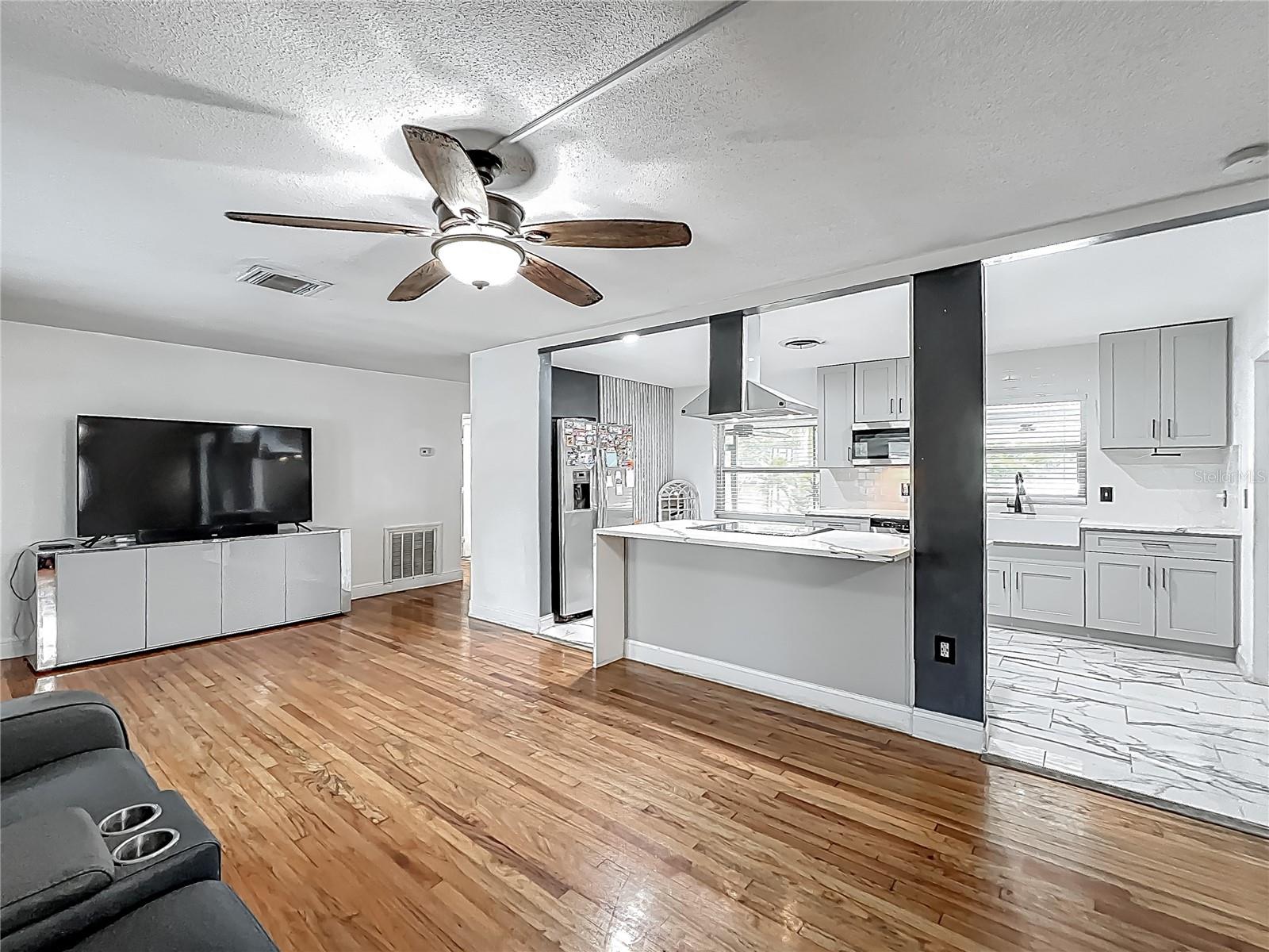 3407 SILVERWOOD DR