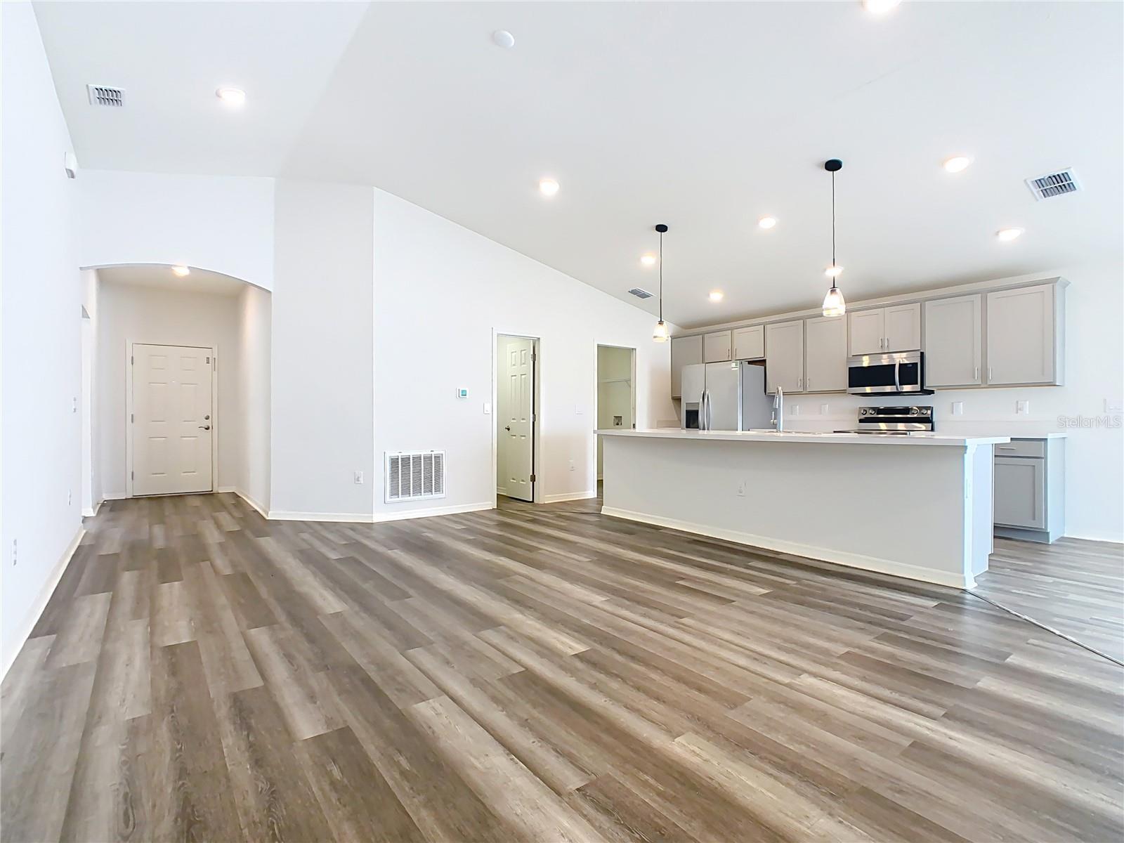 408 LILY LN