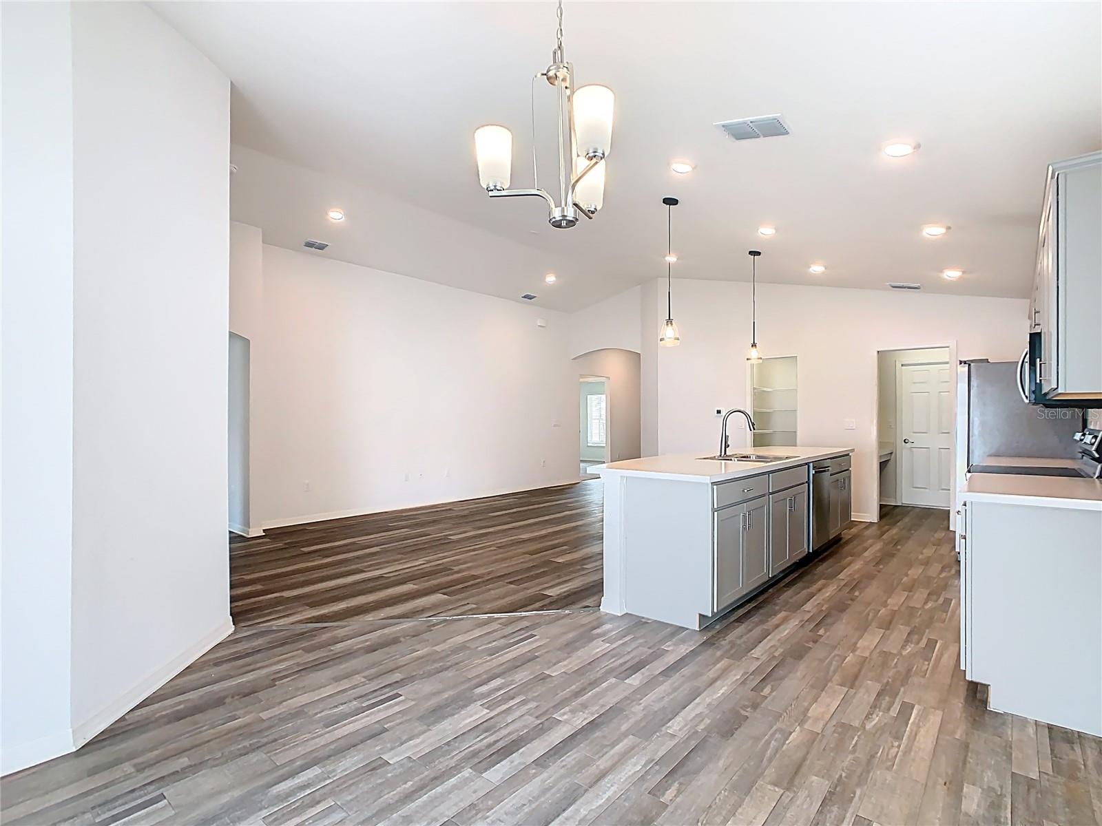 408 LILY LN