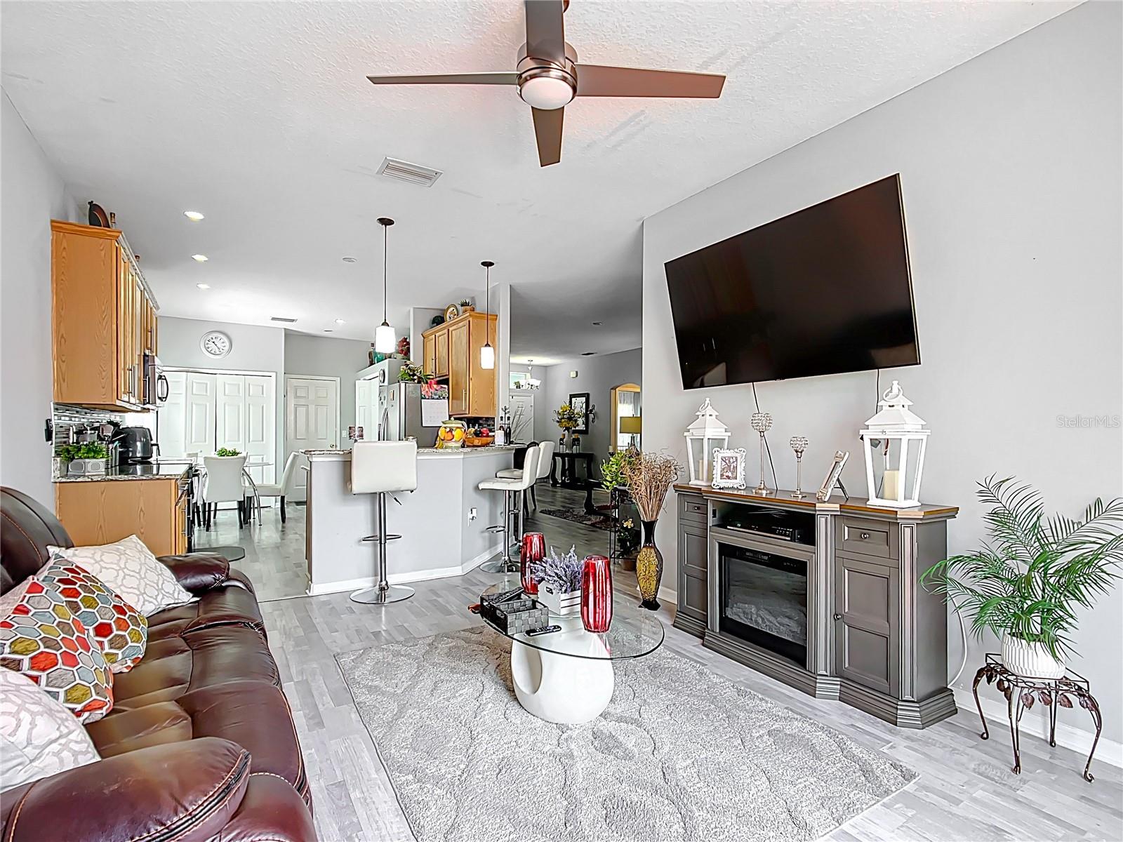 5609 FOREST RIDGE DR