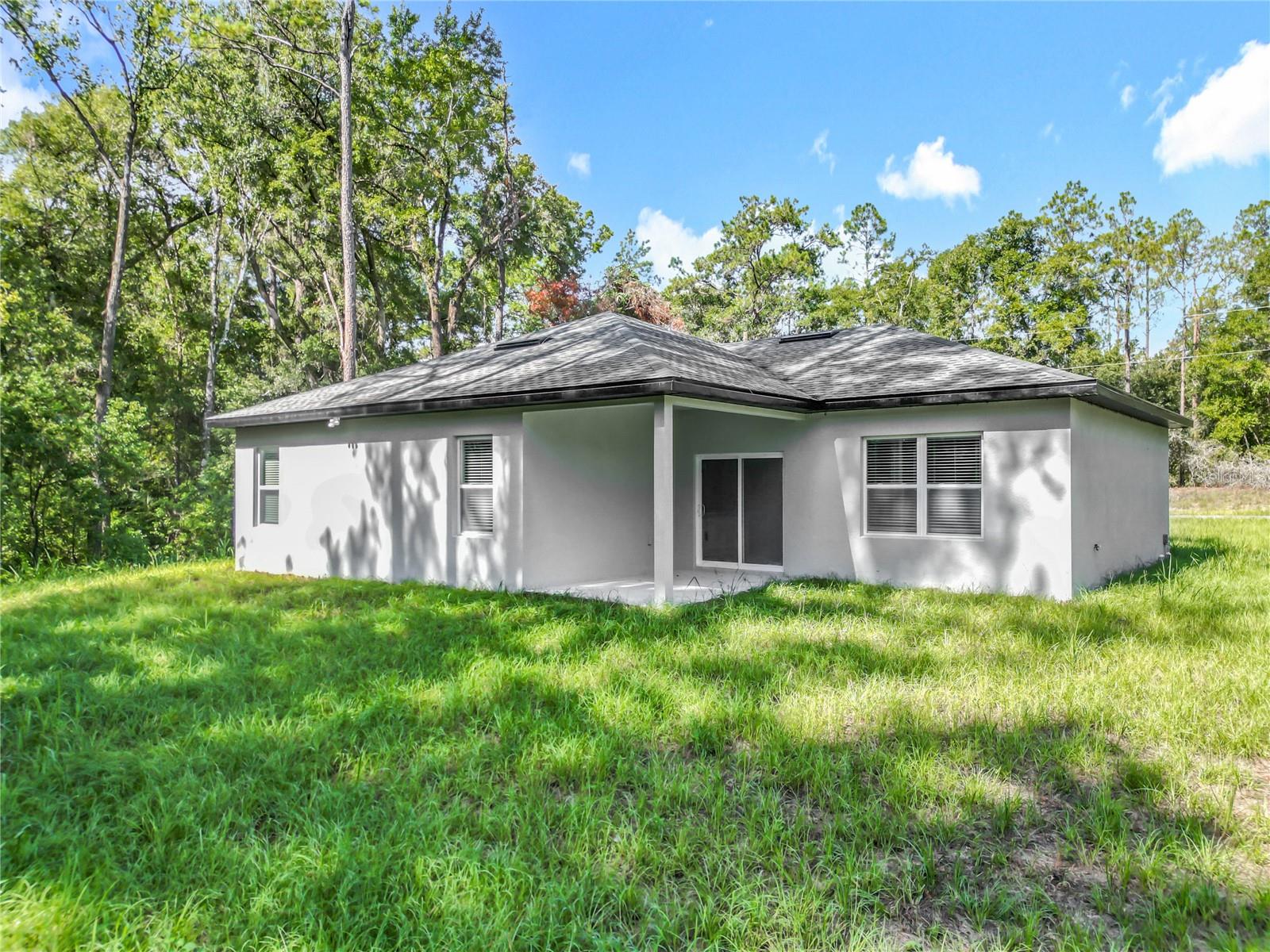 11570 N KENLAKE CIR