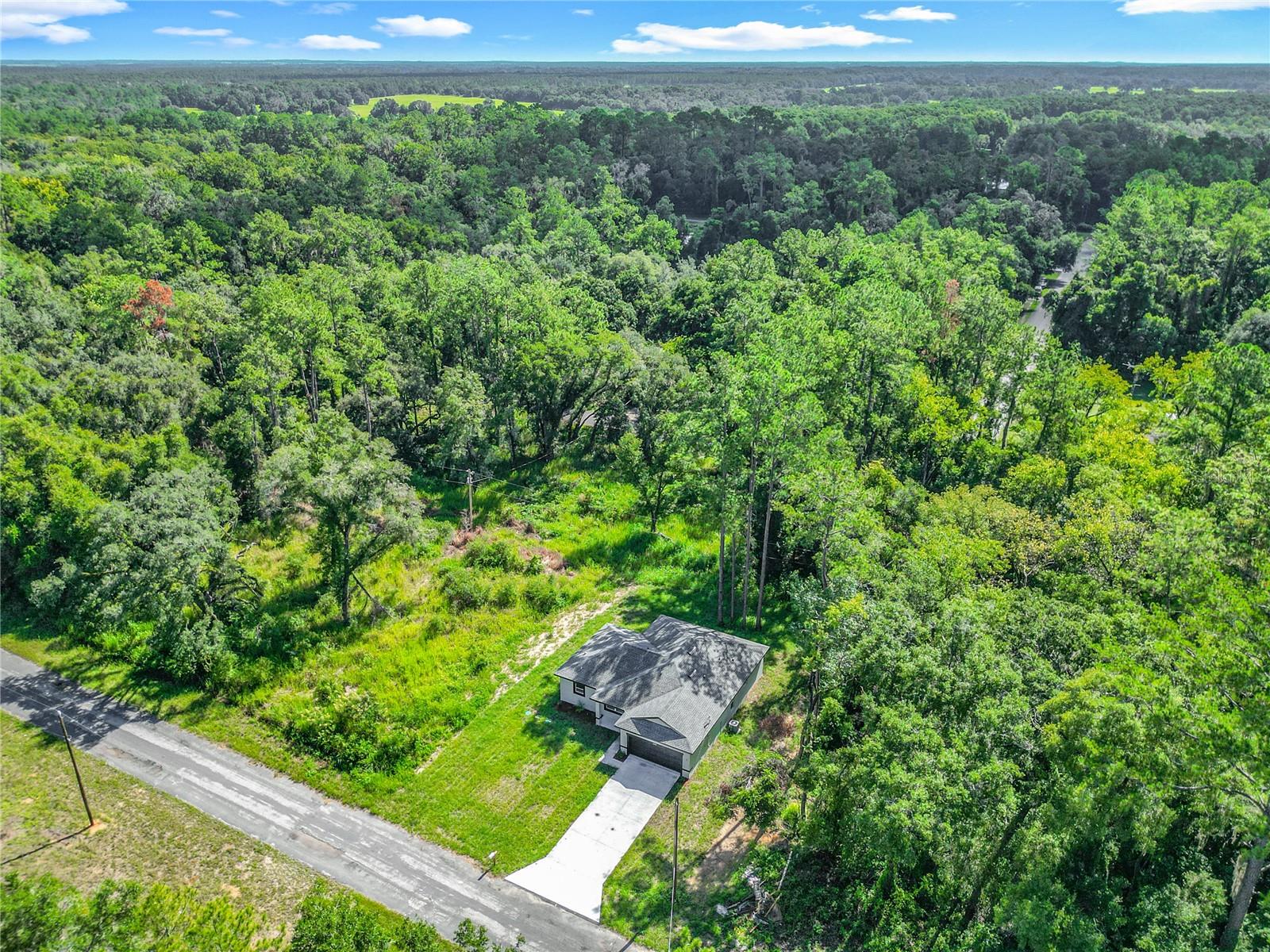 11570 N KENLAKE CIR