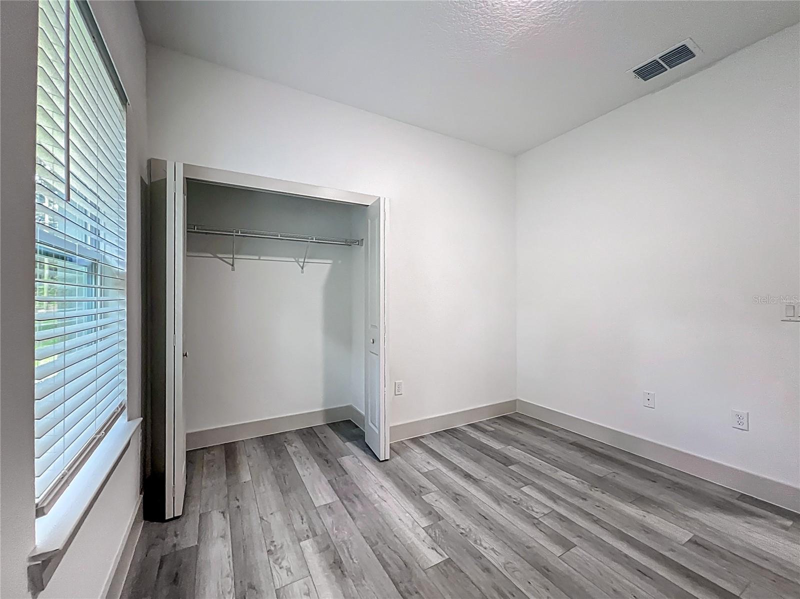 11570 N KENLAKE CIR