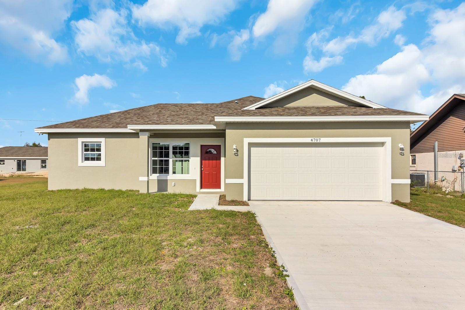 11570 N KENLAKE CIR